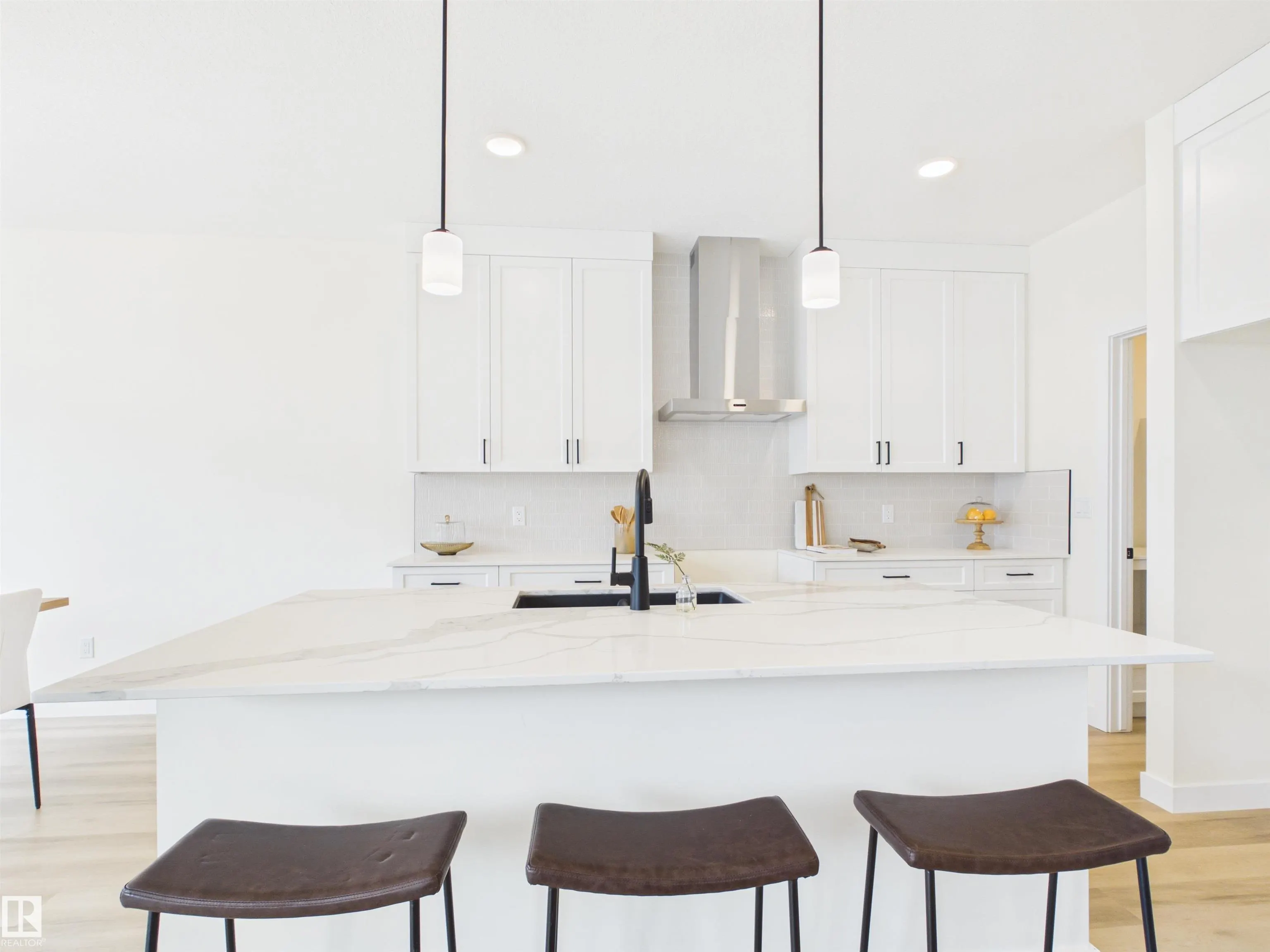 223 RAVINE Drive