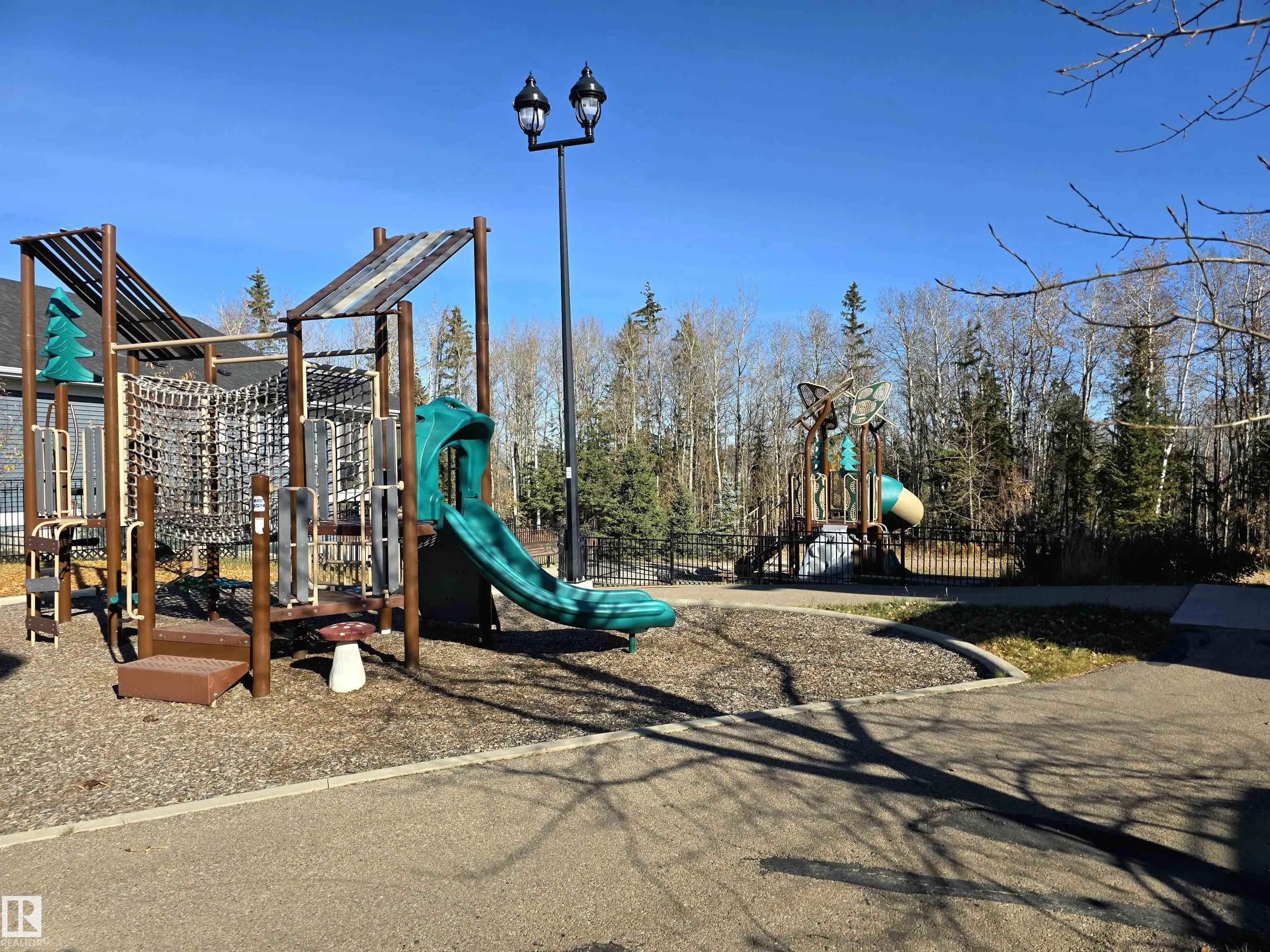 223 RAVINE Drive