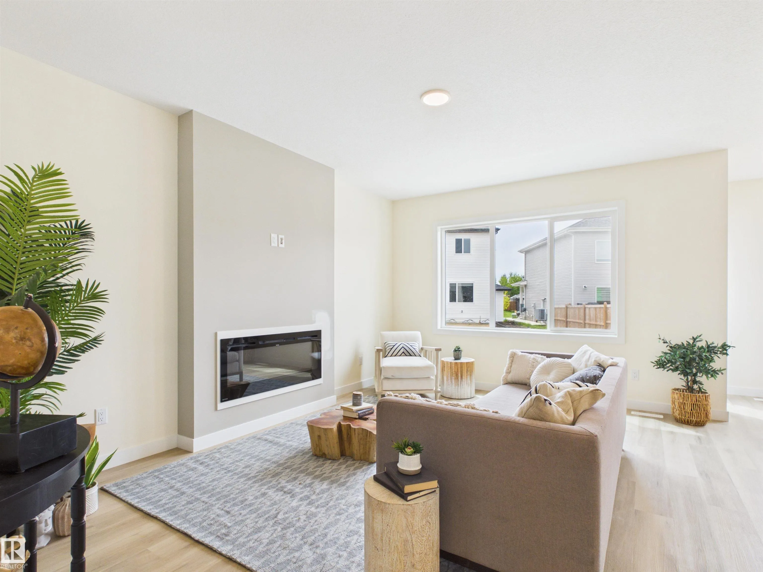 223 RAVINE Drive