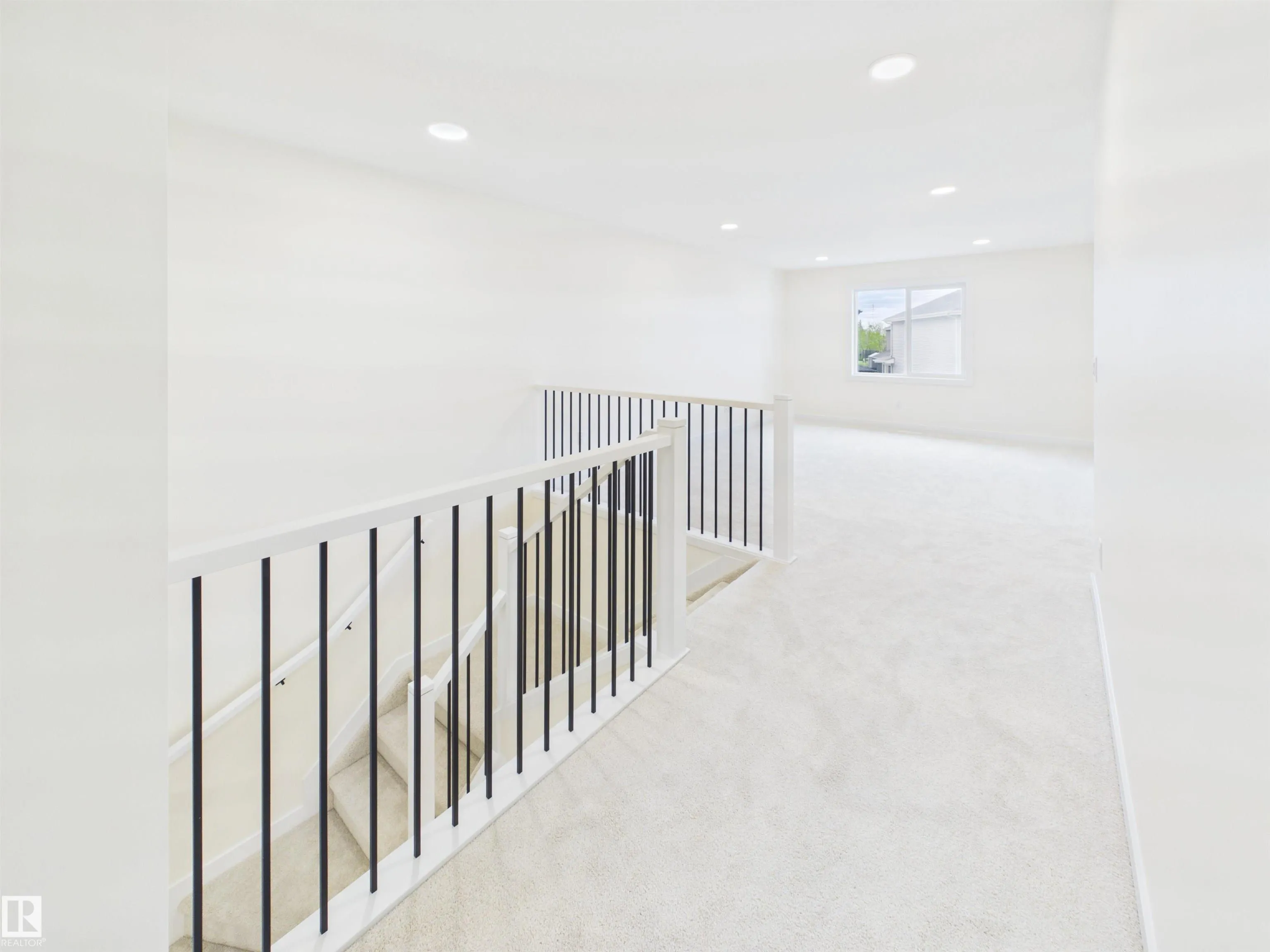 223 RAVINE Drive