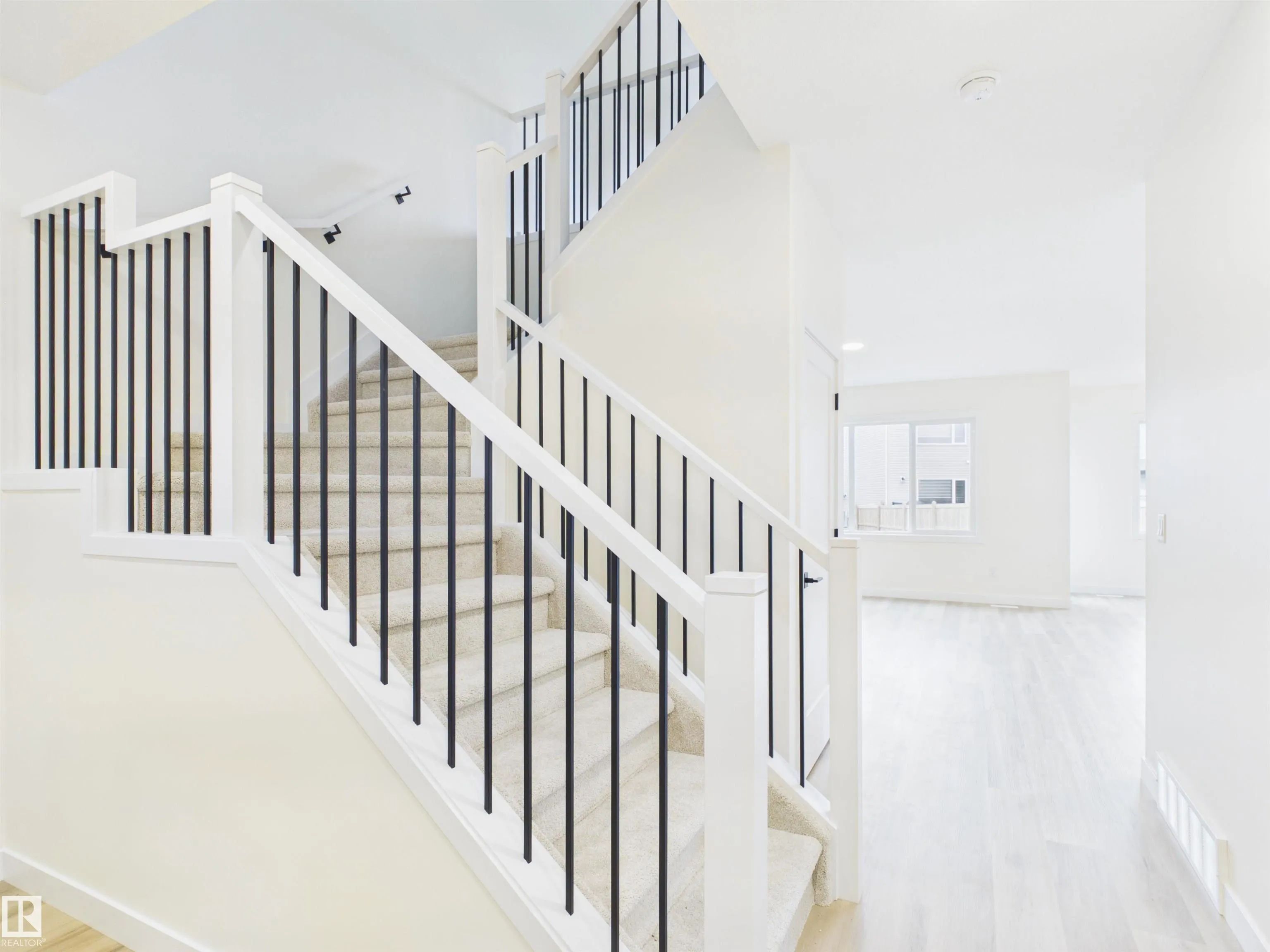 223 RAVINE Drive