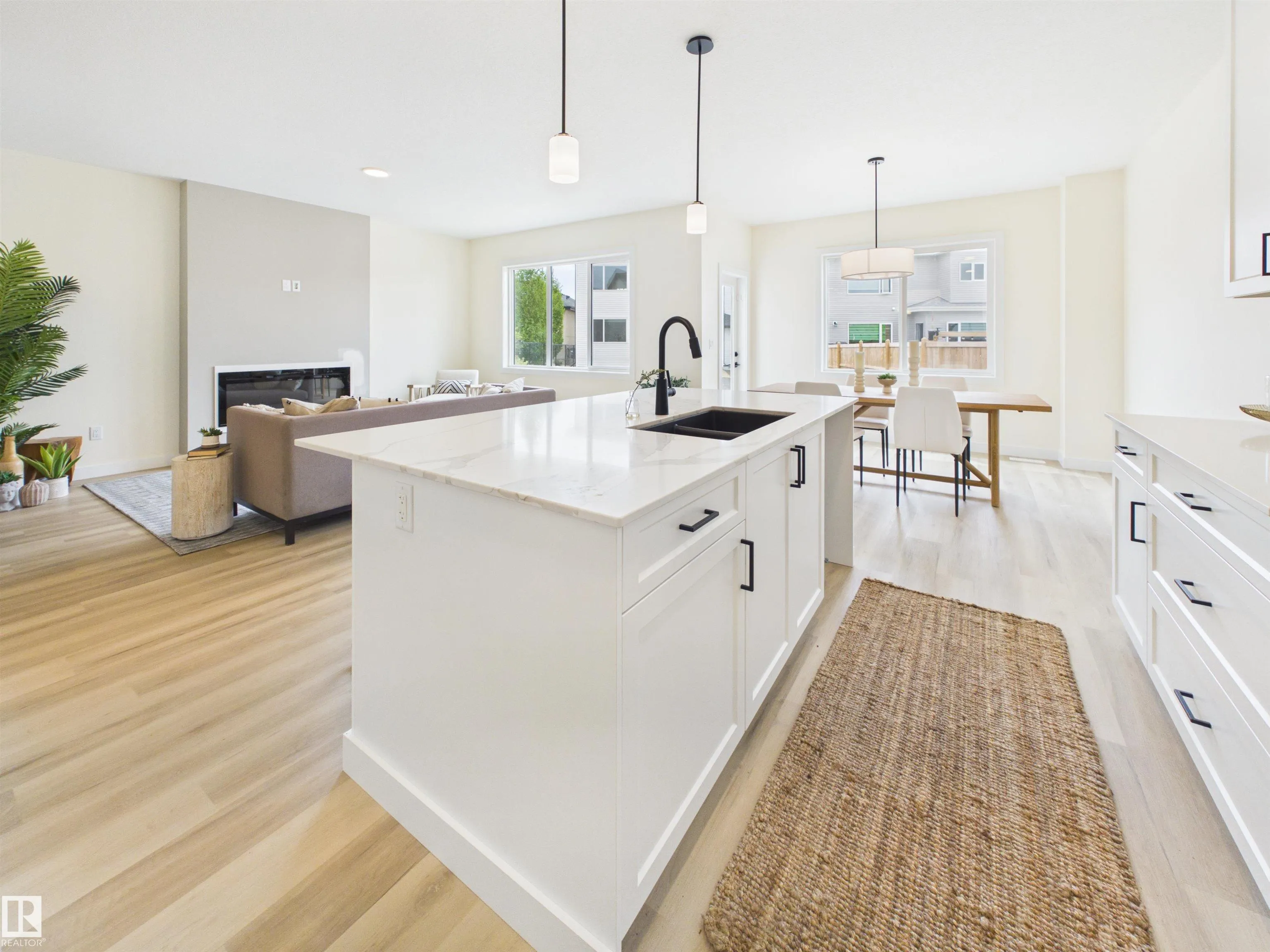 223 RAVINE Drive