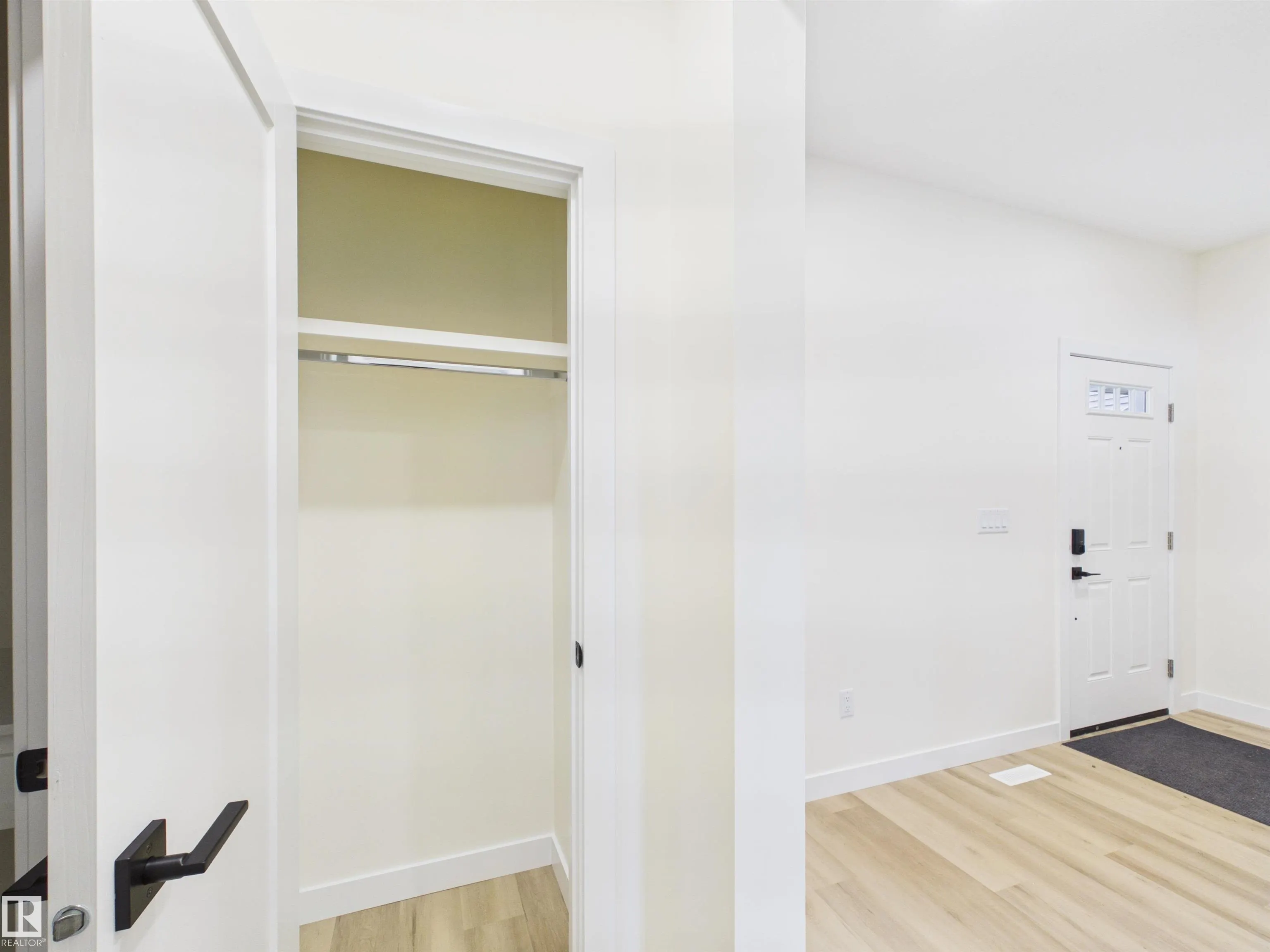 223 RAVINE Drive