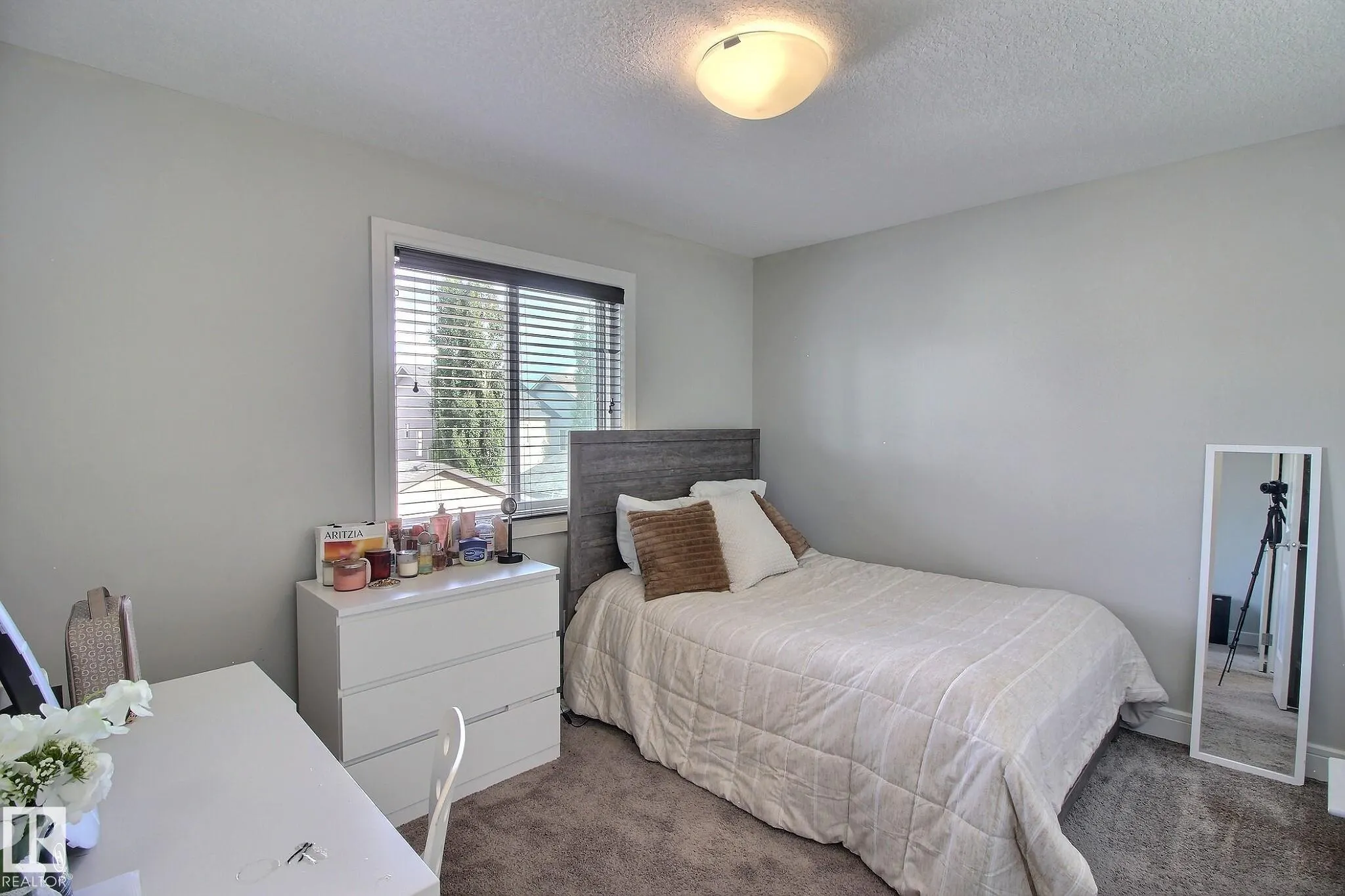 35 HUDSON Cove