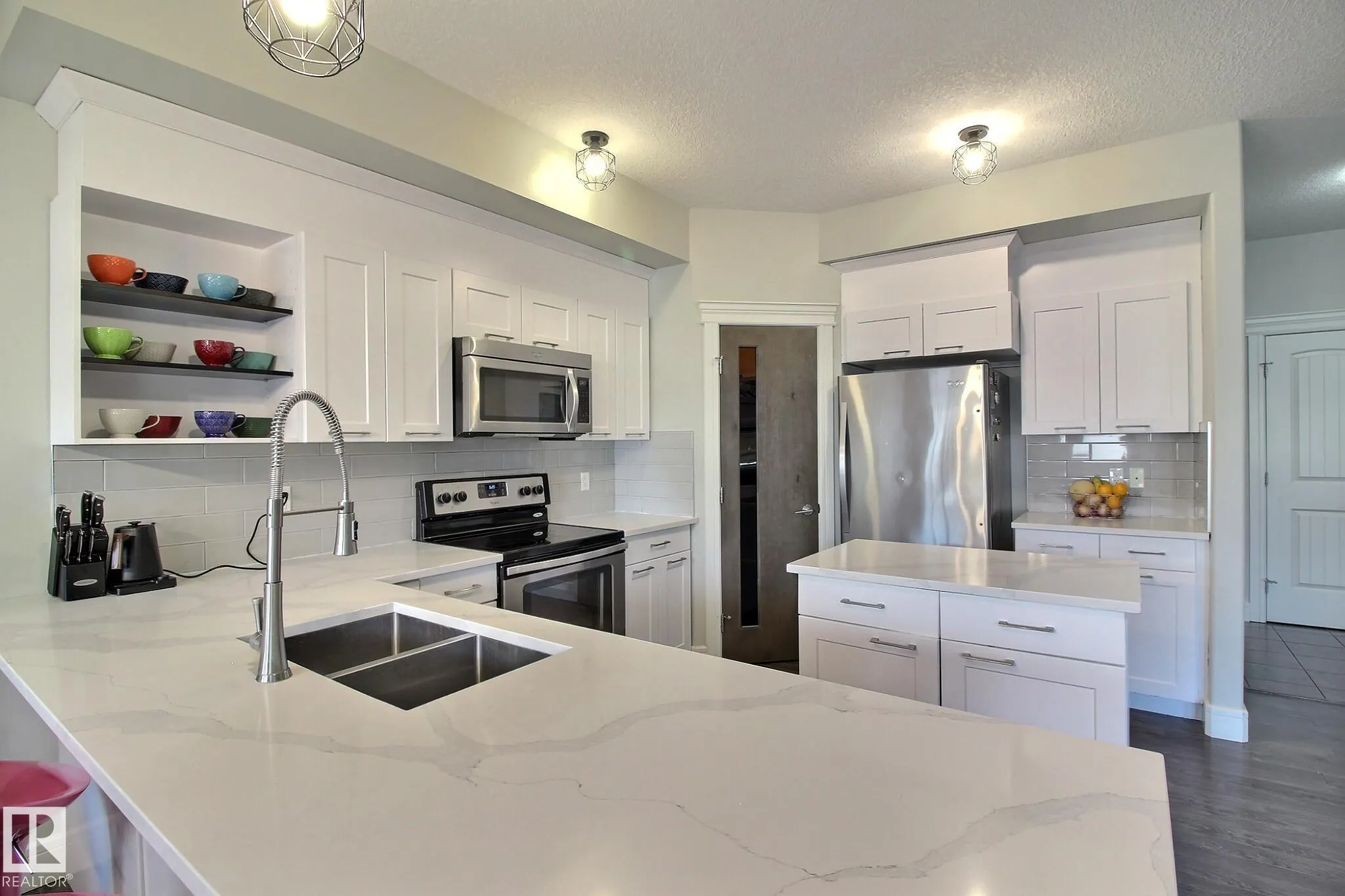 35 HUDSON Cove