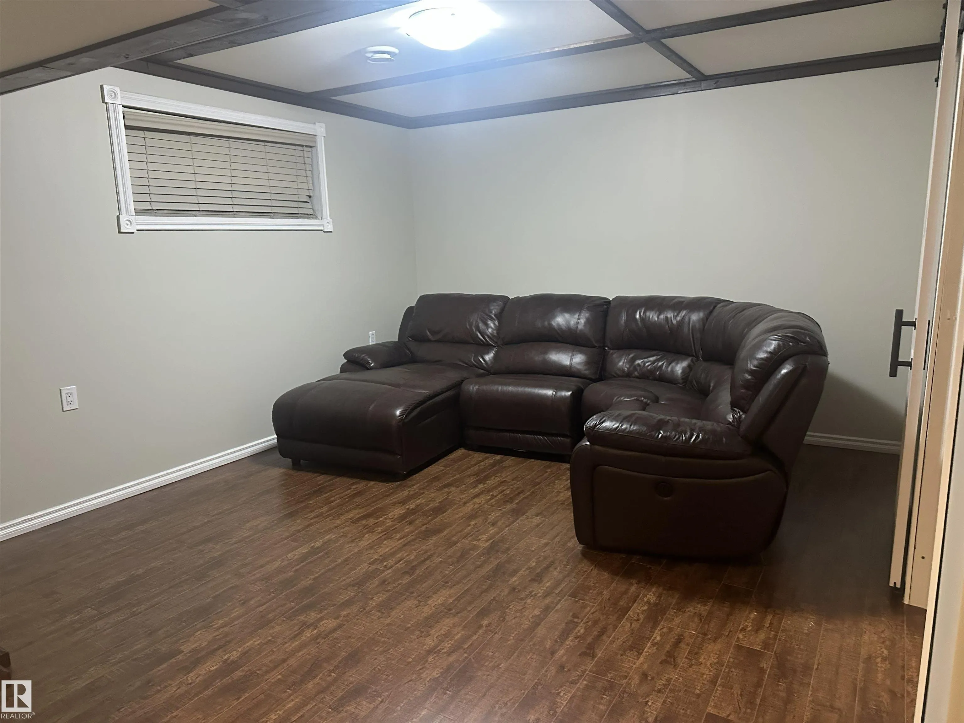 35 HUDSON Cove