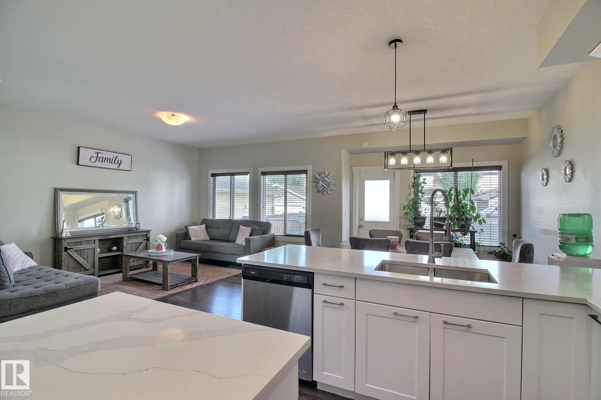 35 HUDSON Cove