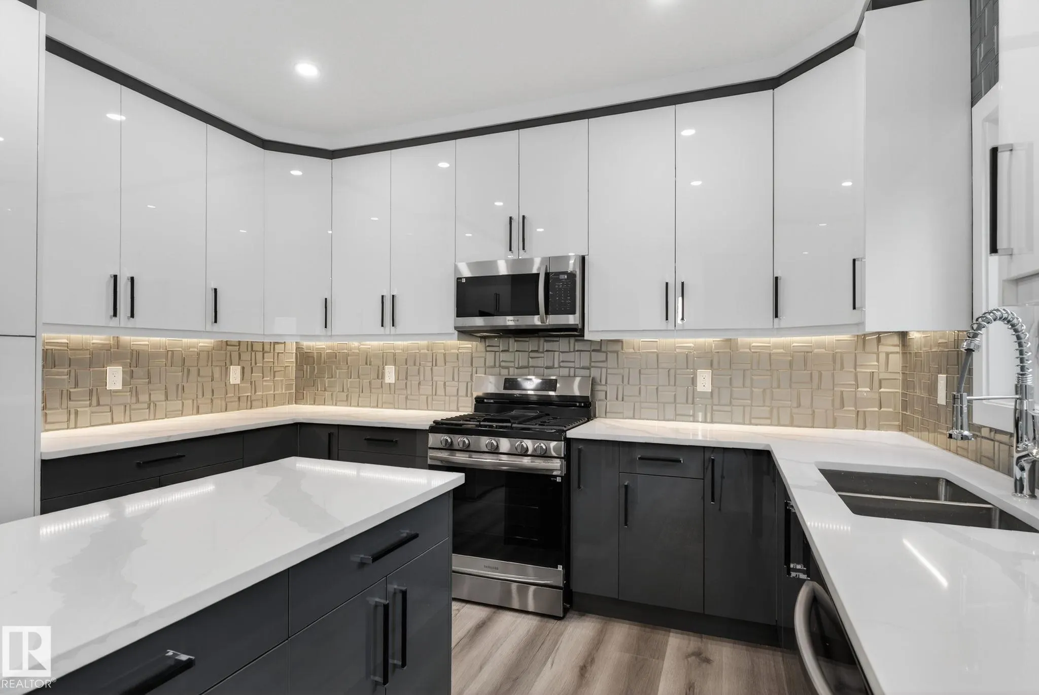 20 HAZELWOOD Lane