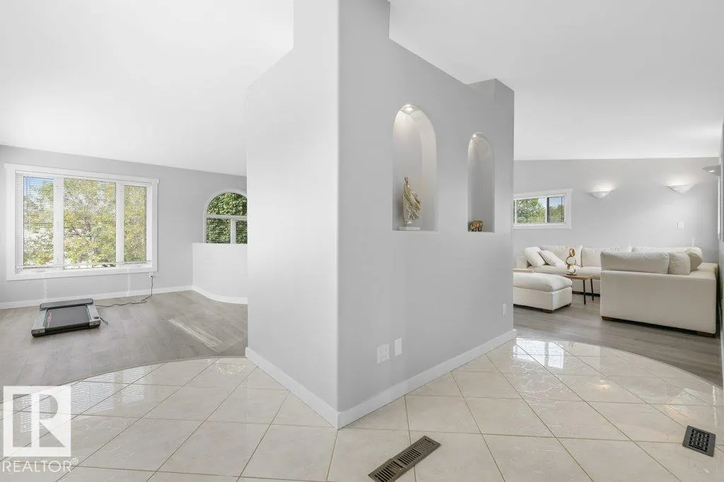 67 ARLINGTON Drive