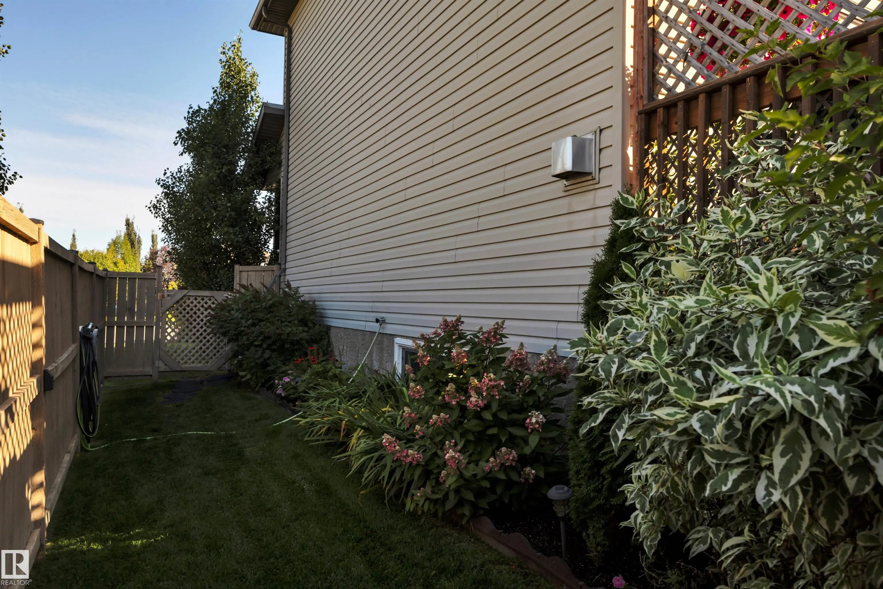 141 ACACIA Circle