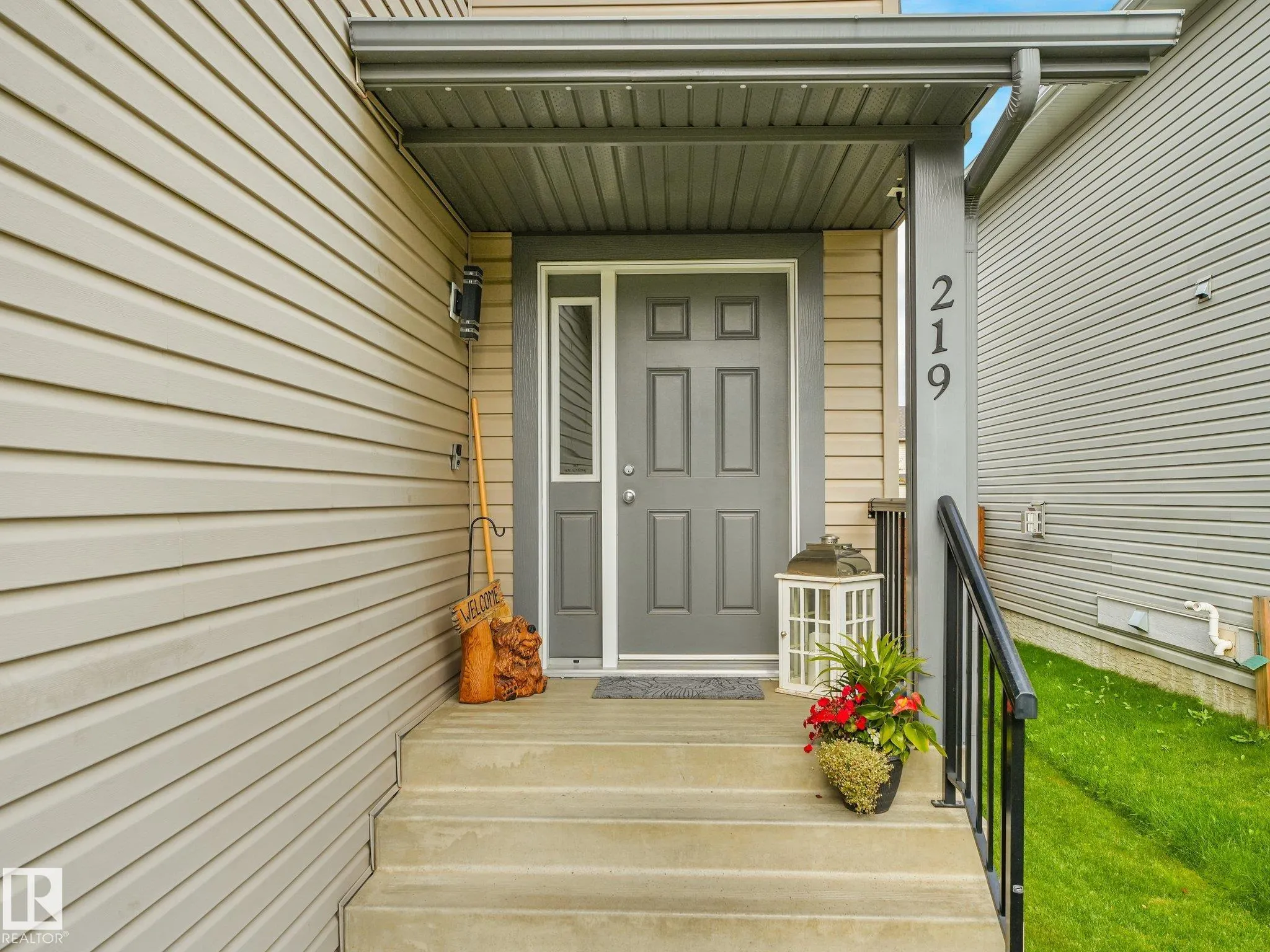 219 SILVERSTONE Crescent