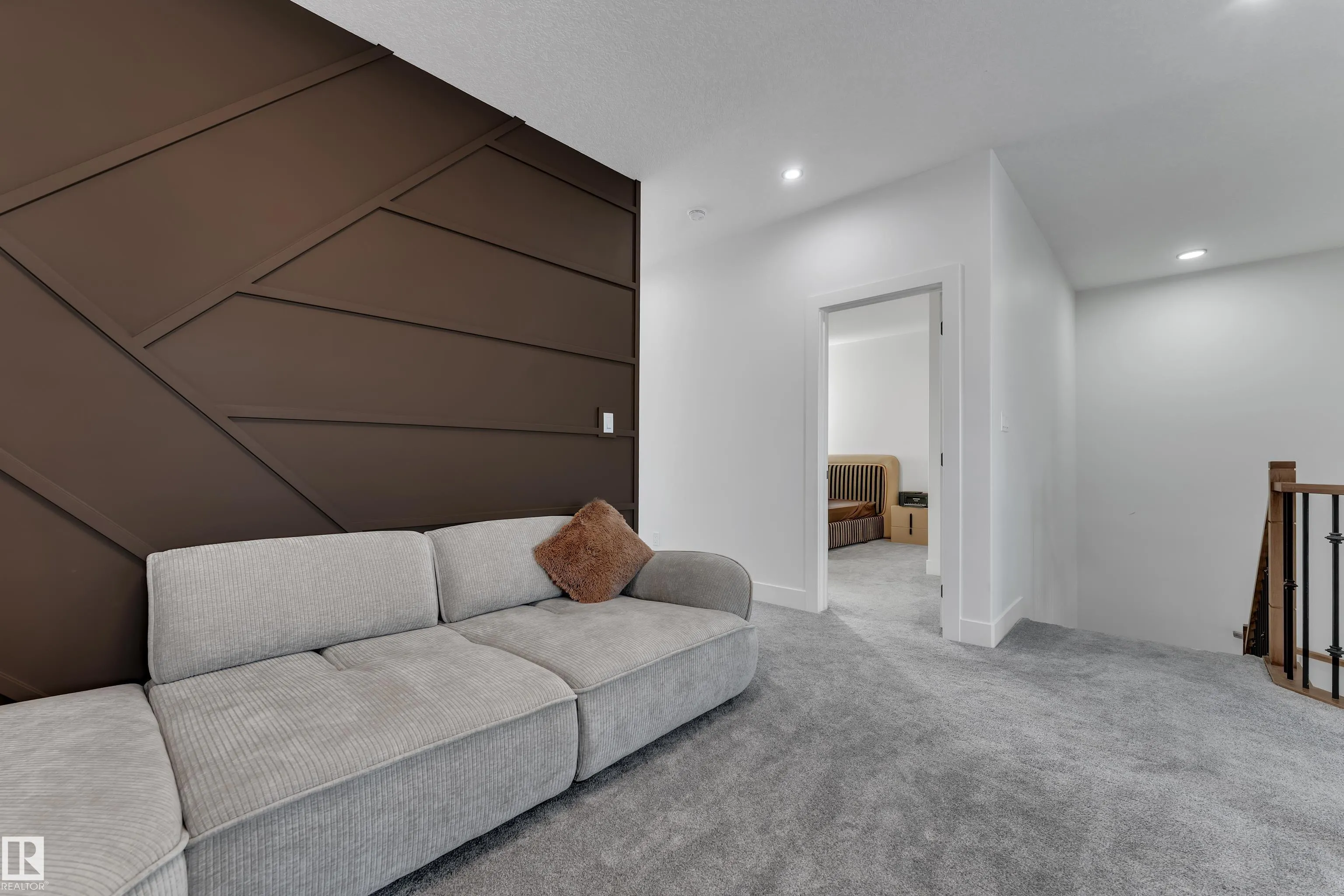 6502 42 ave