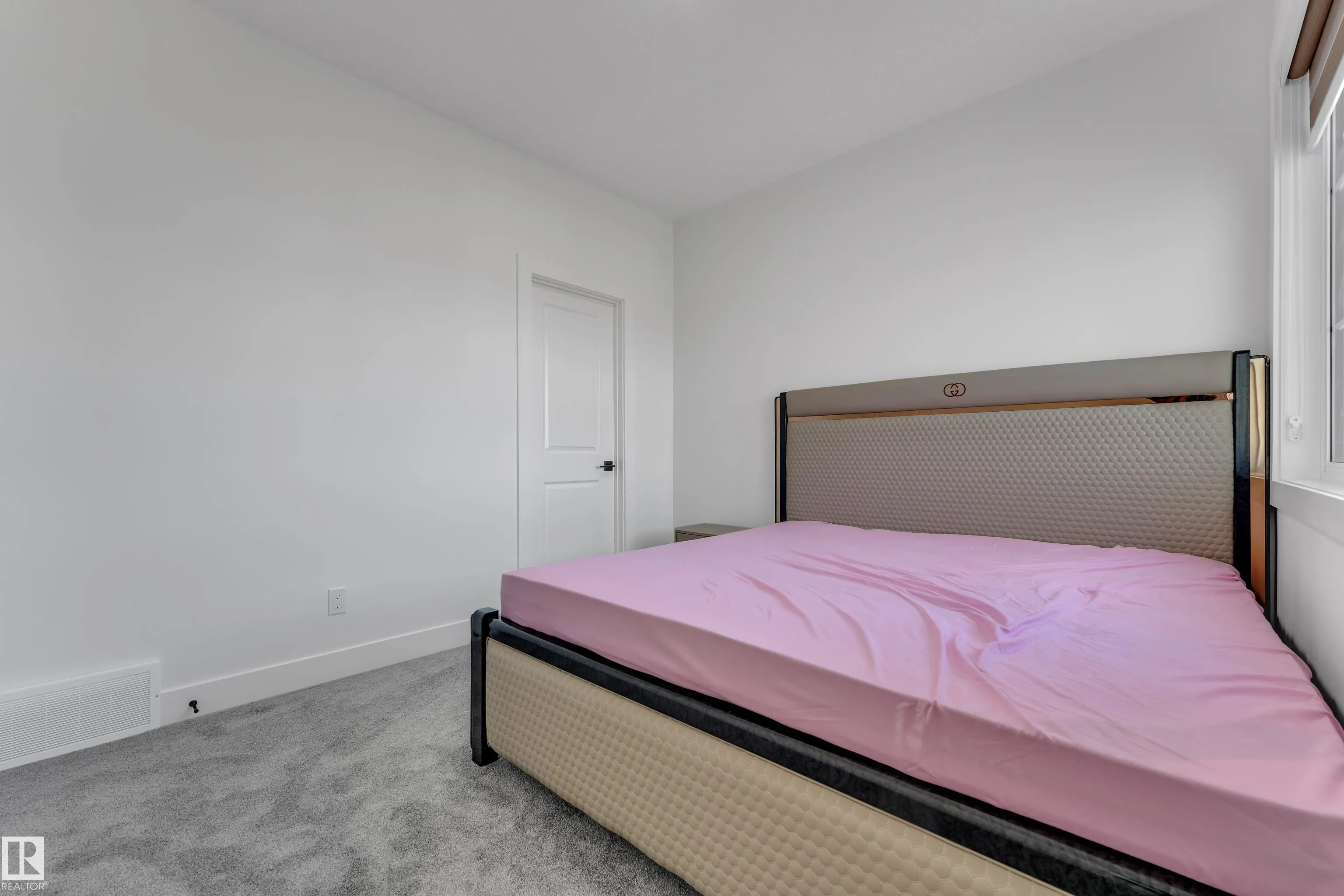 6502 42 ave