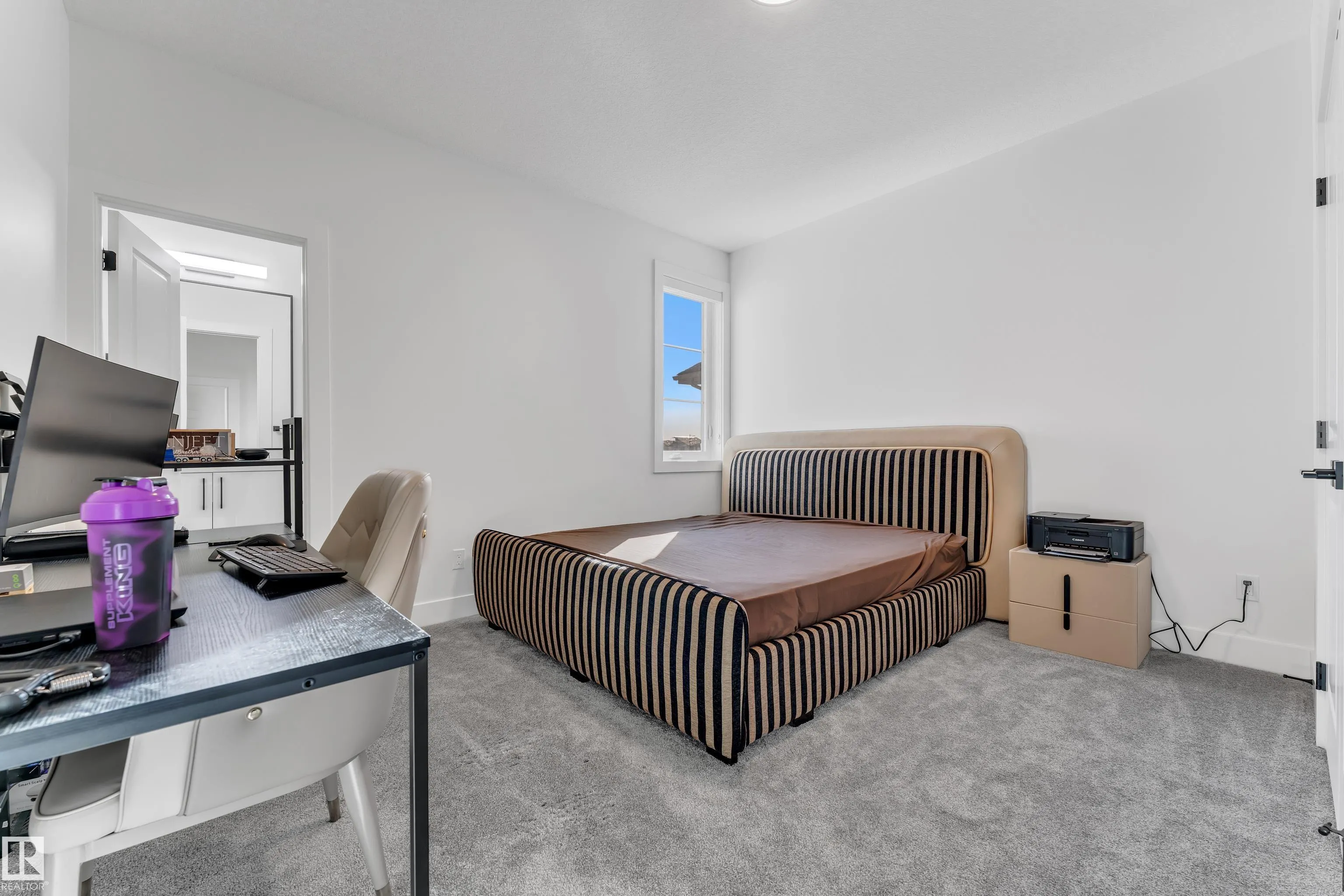 6502 42 ave