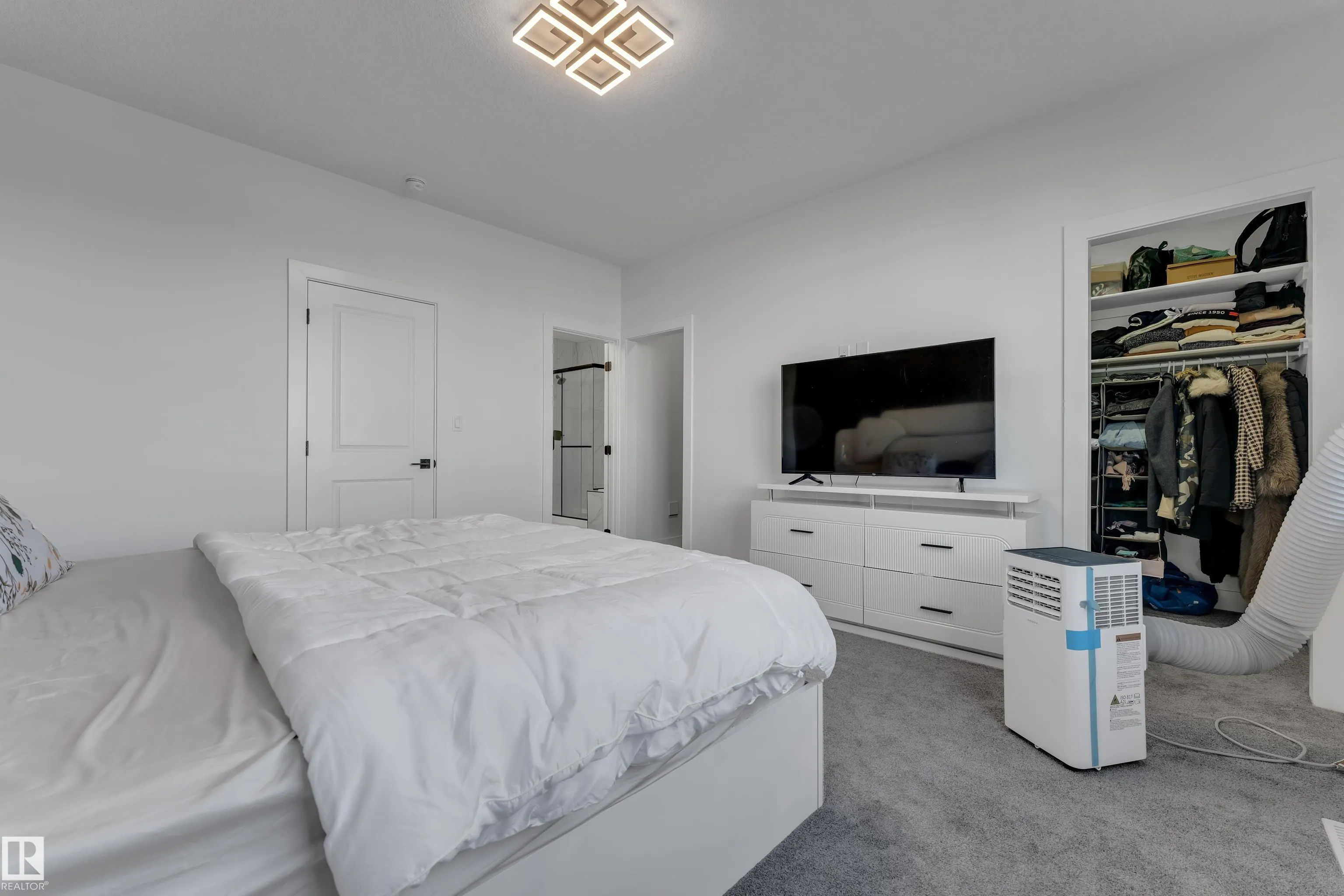 6502 42 ave