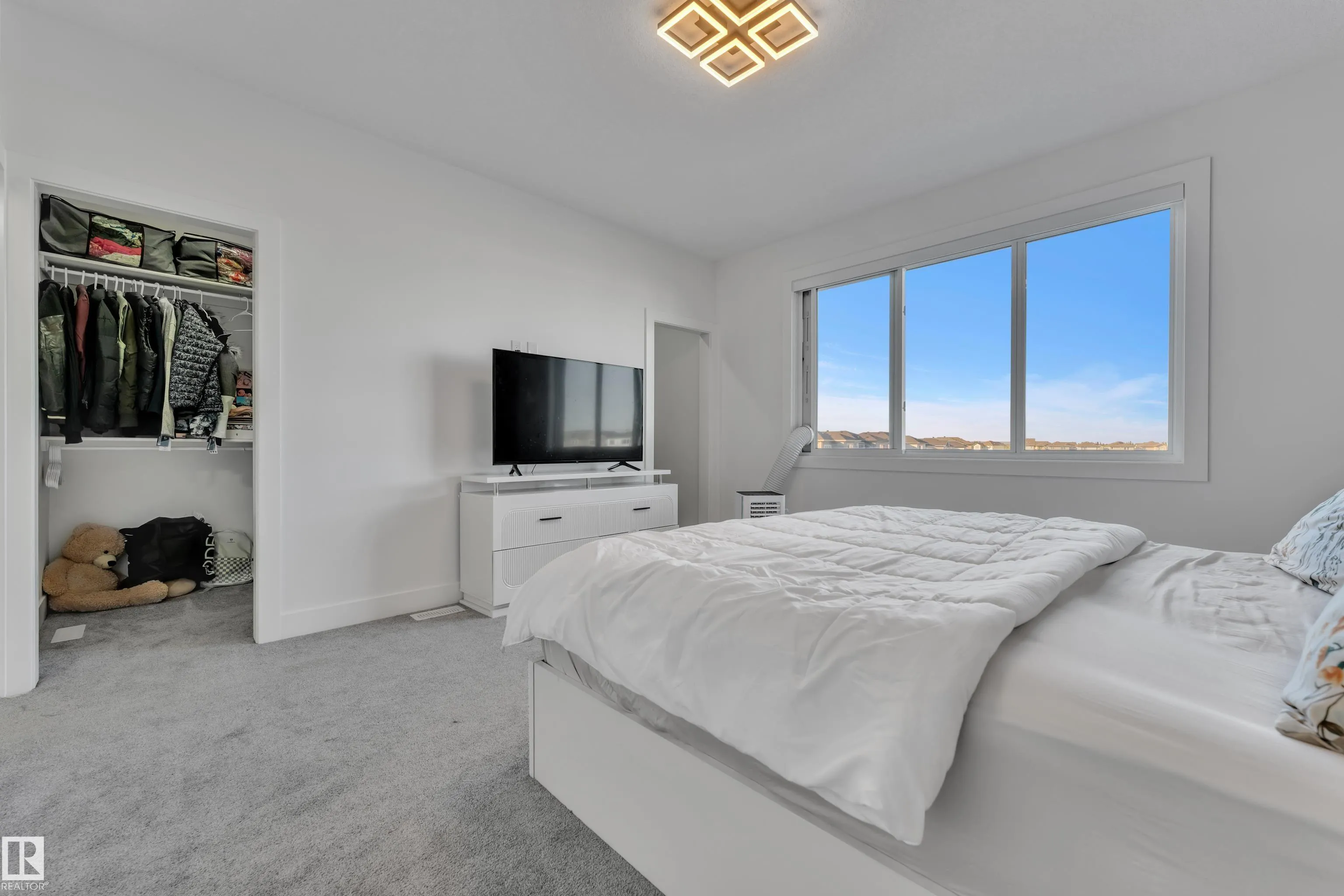6502 42 ave