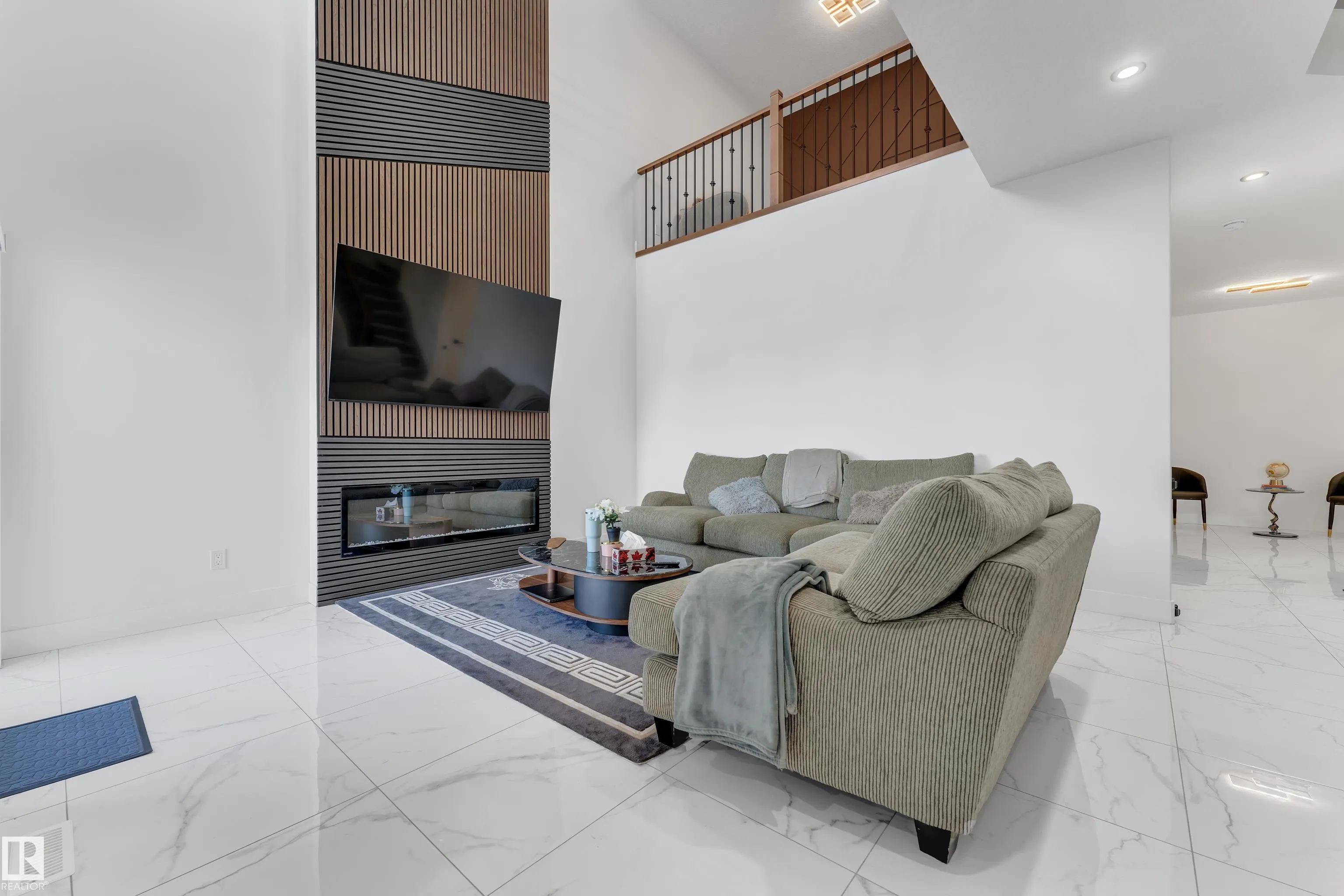 6502 42 ave