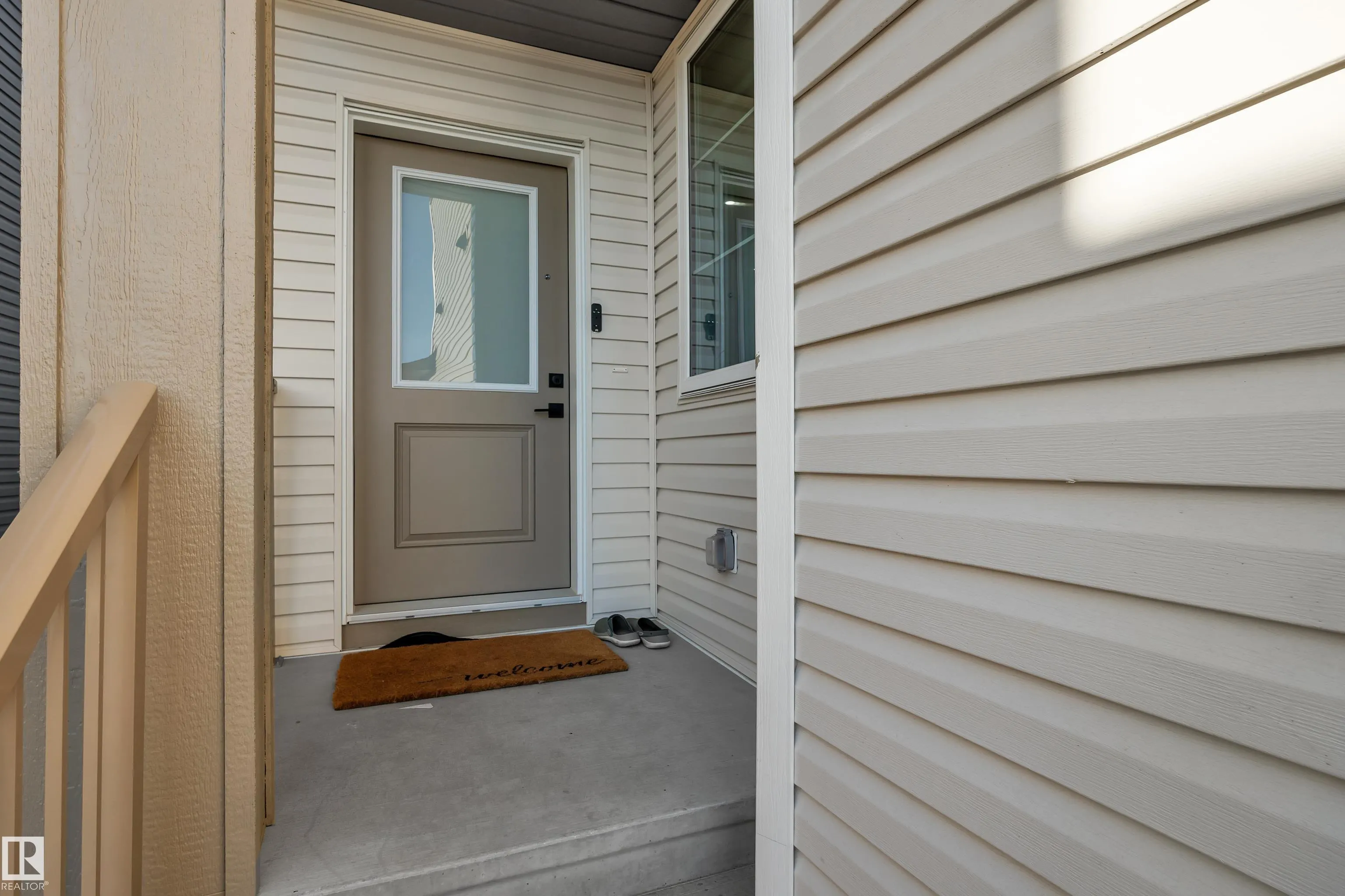 6502 42 ave