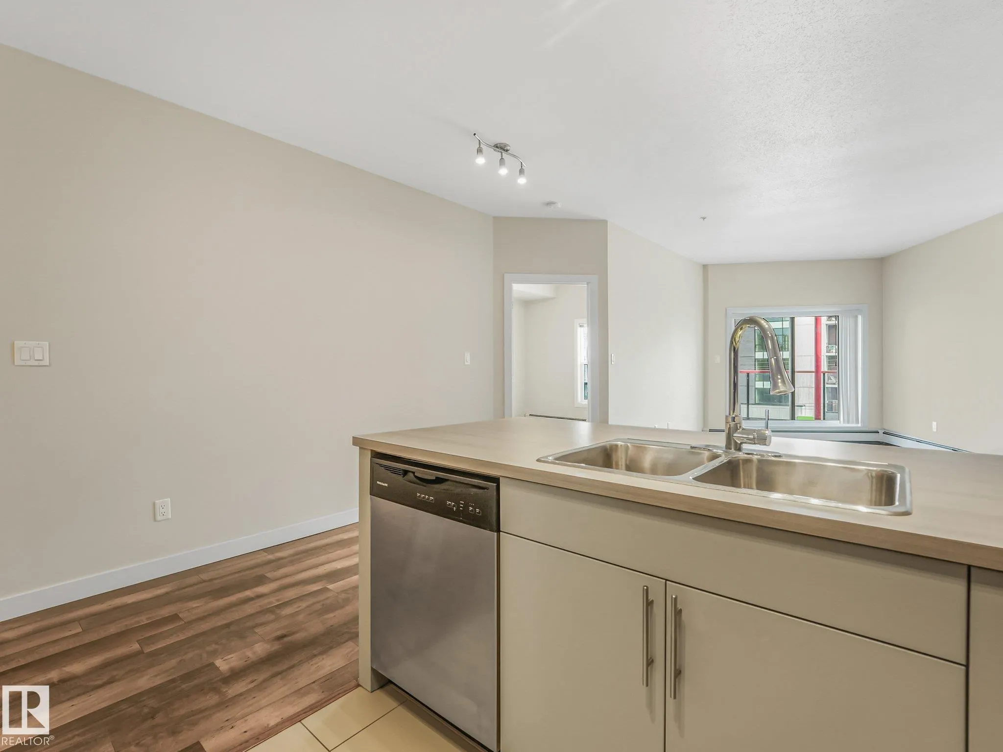 10611 117 Street