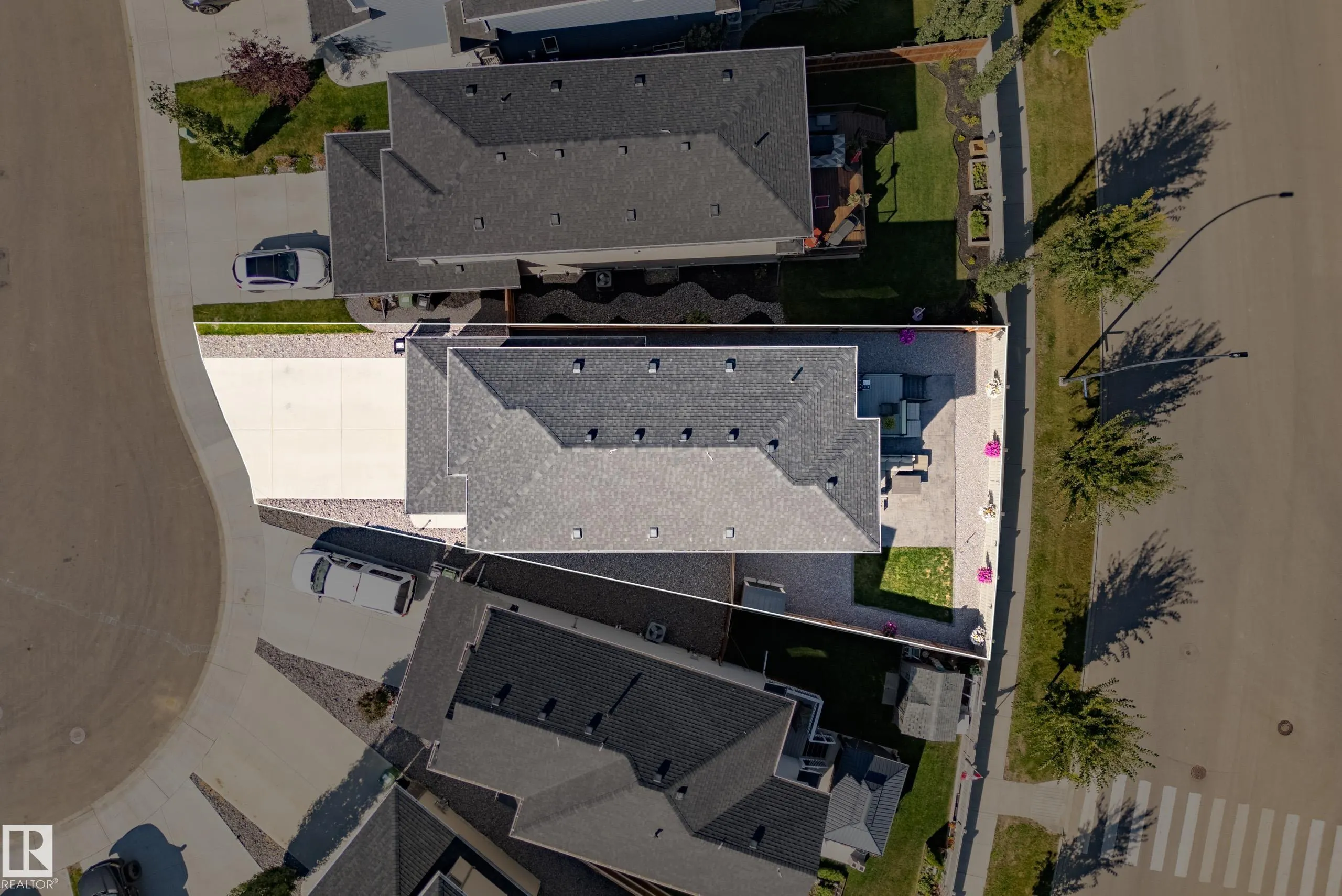 20 ROBERTS Close