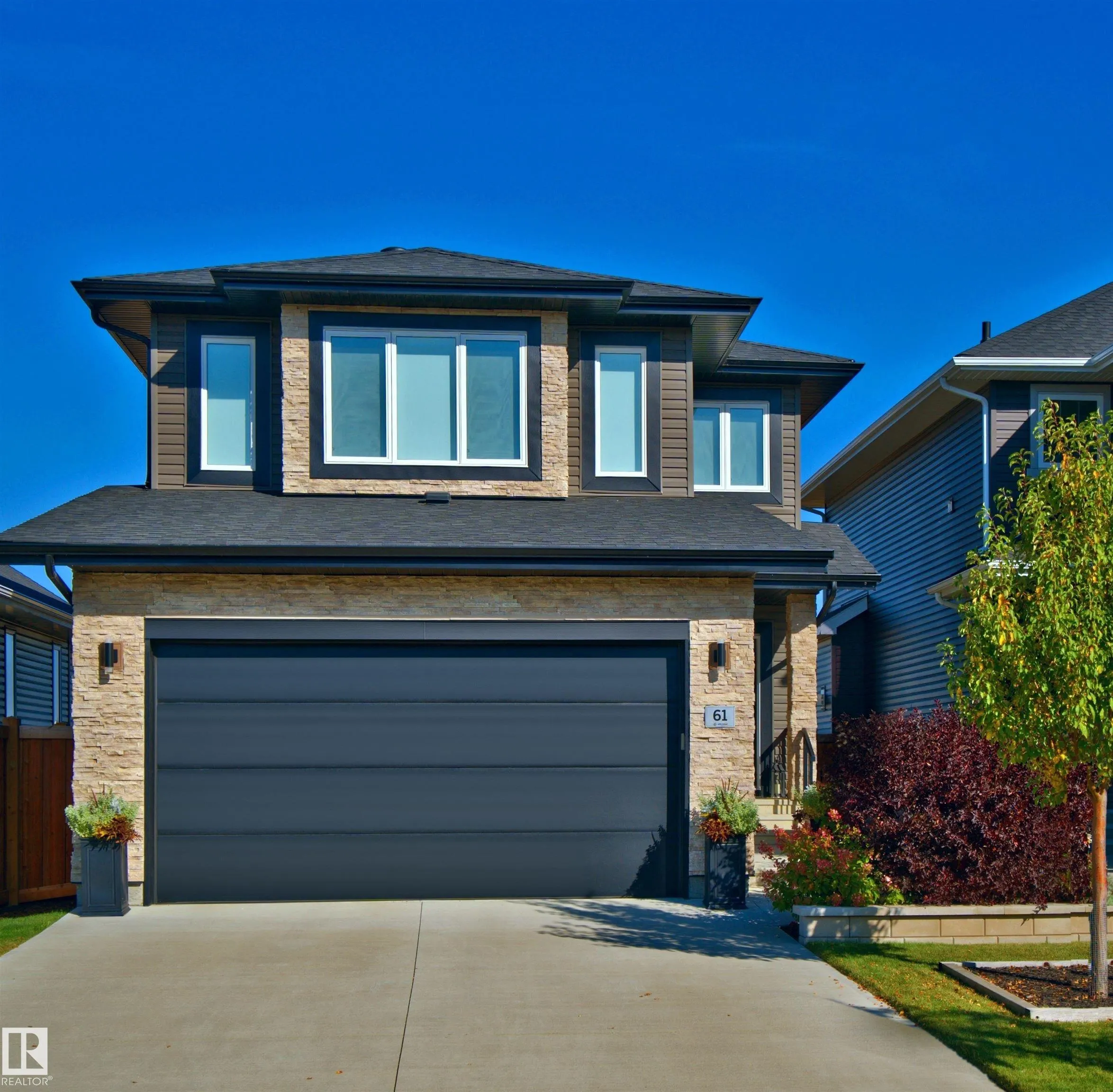 61 ENCORE Crescent