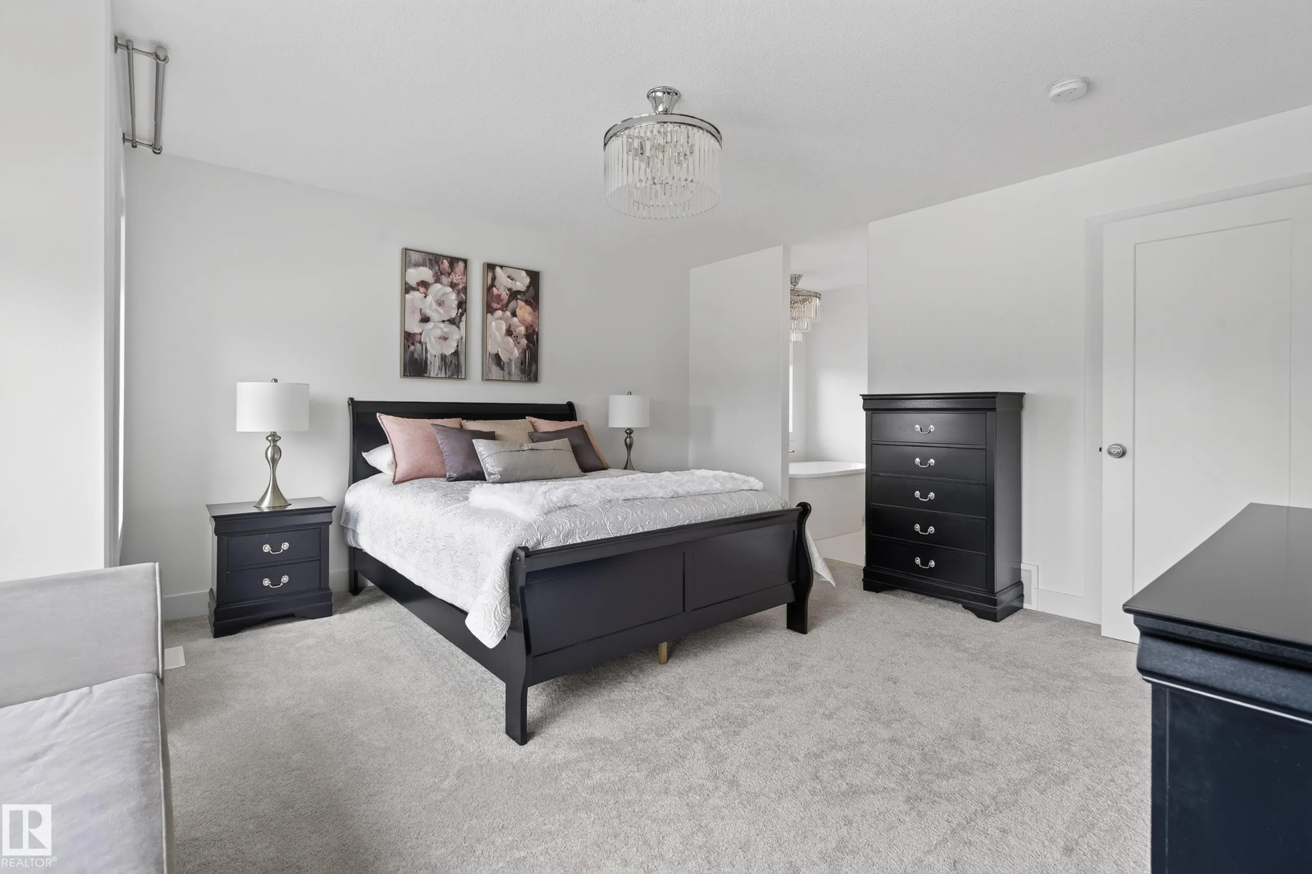 61 ENCORE Crescent
