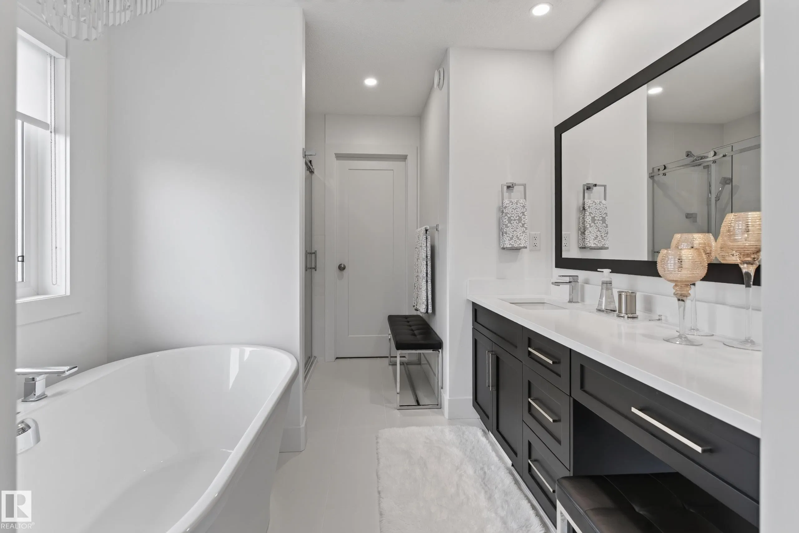 61 ENCORE Crescent