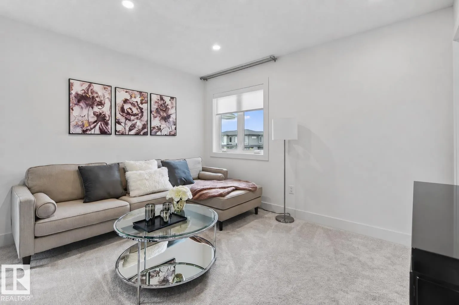 61 ENCORE Crescent