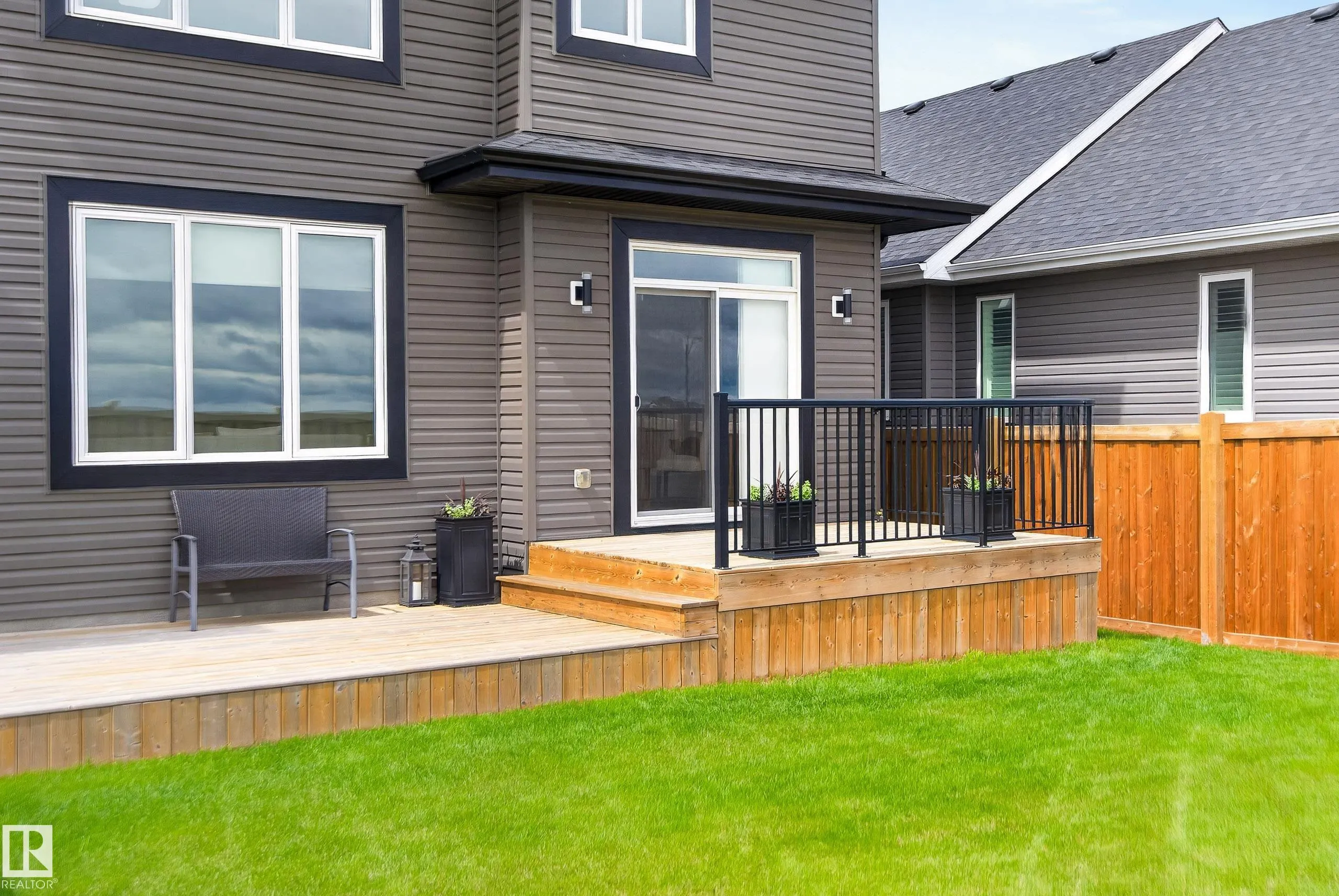 61 ENCORE Crescent