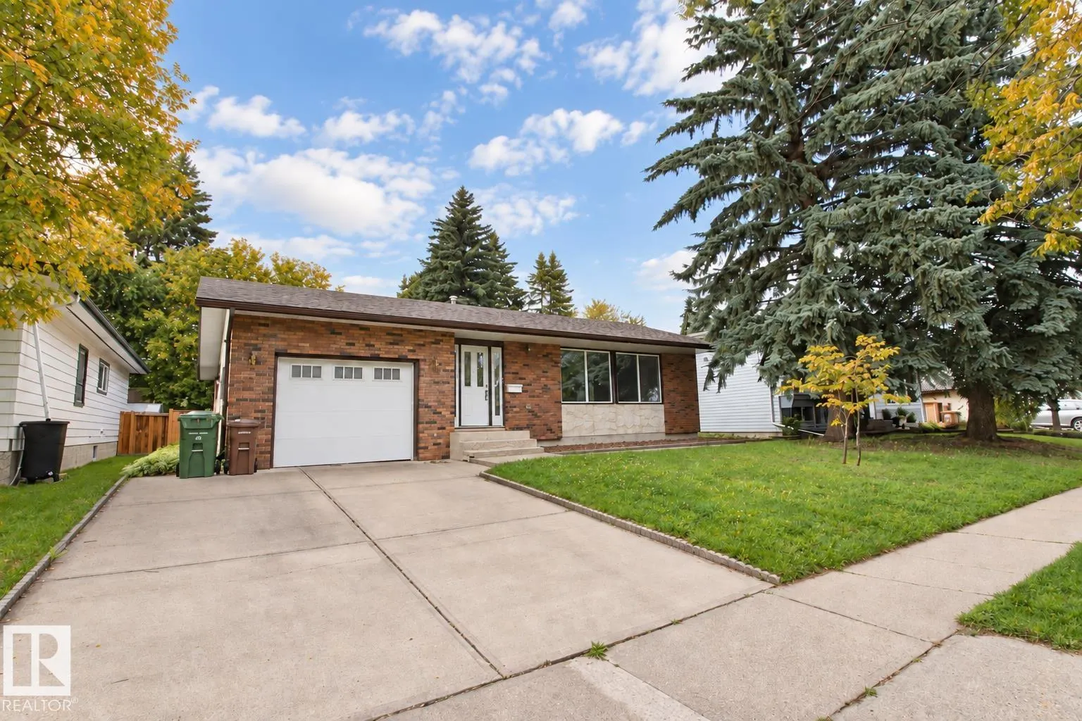 44 ARLINGTON Drive