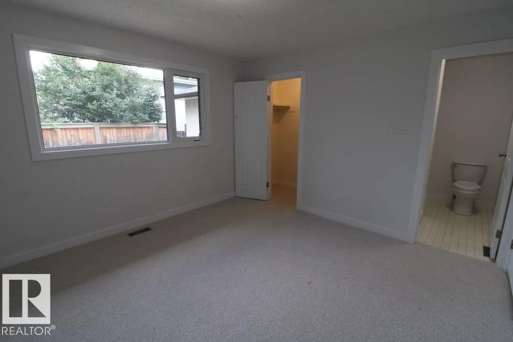 44 ARLINGTON Drive