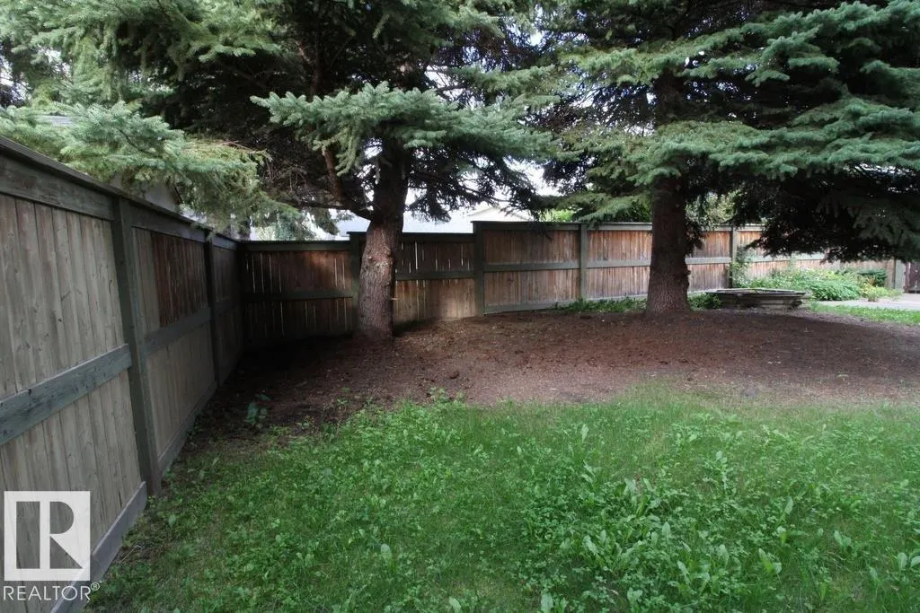 44 ARLINGTON Drive