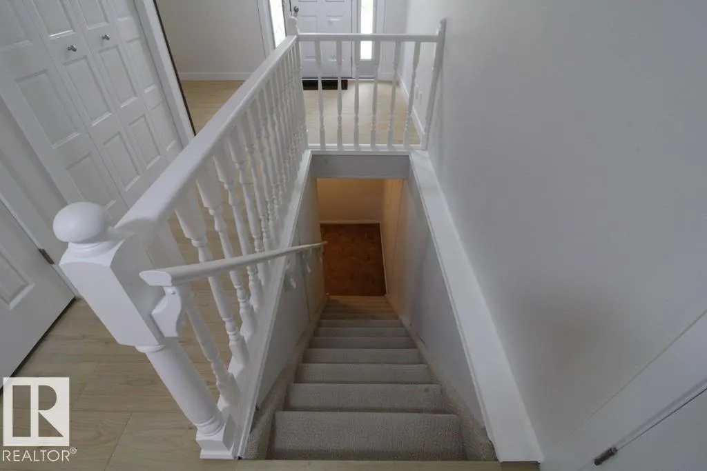 44 ARLINGTON Drive