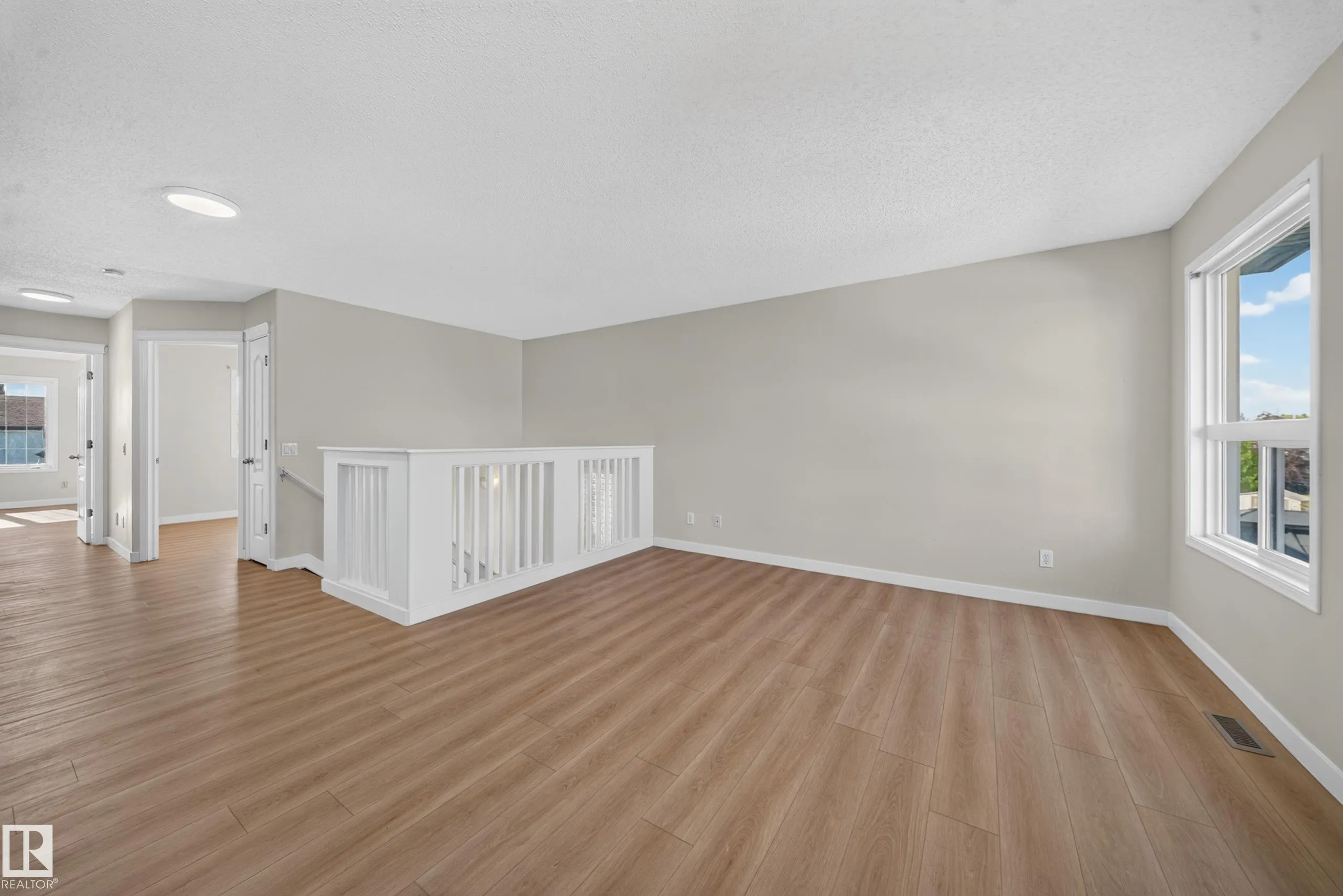 7836 7 AVE SW