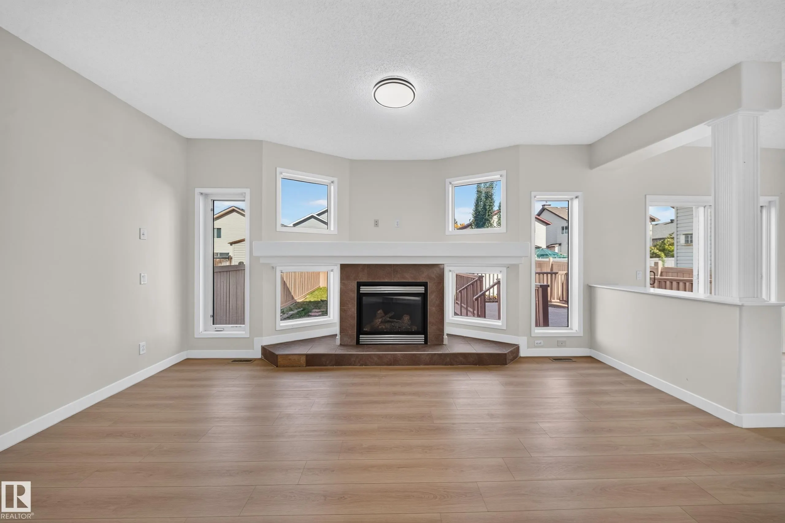 7836 7 AVE SW