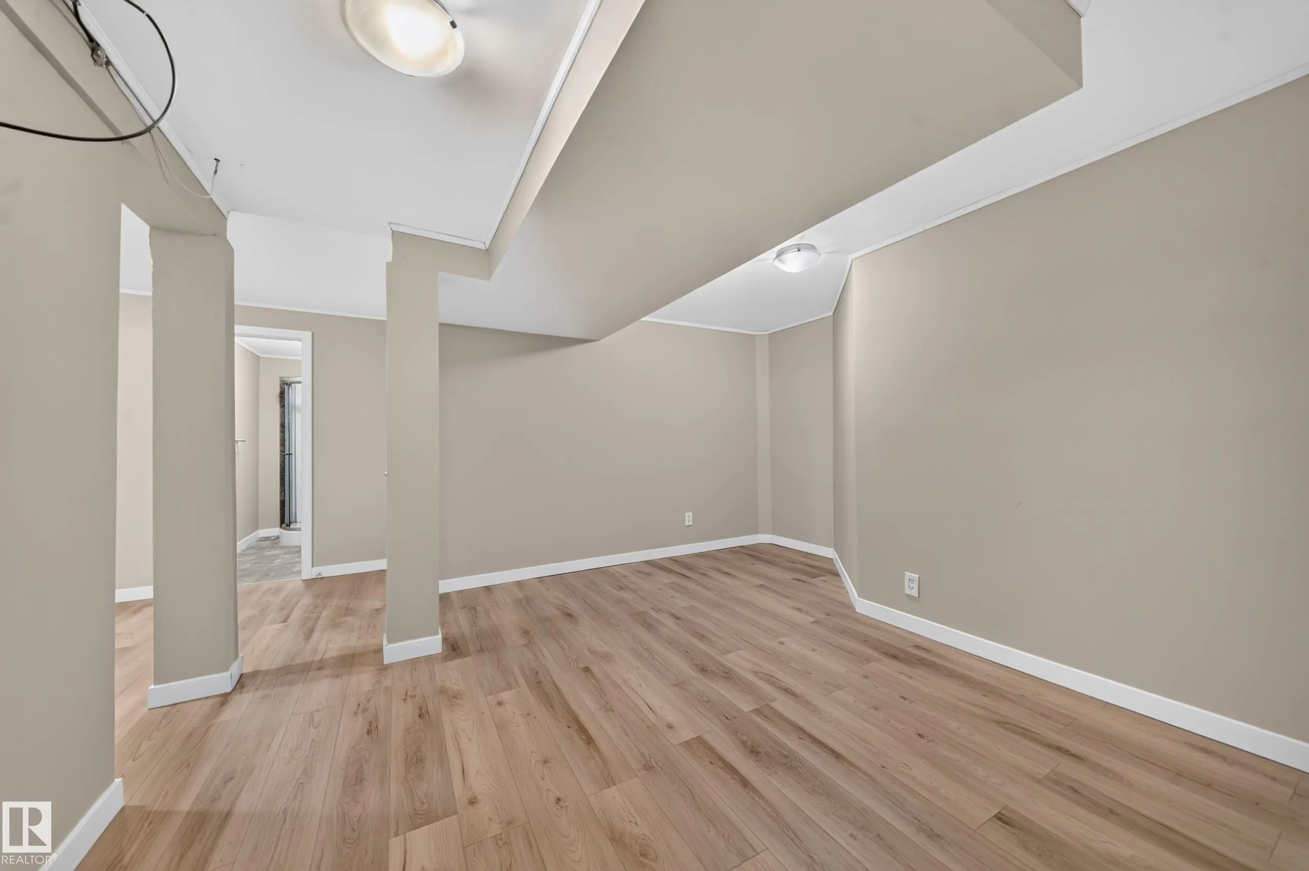7836 7 AVE SW