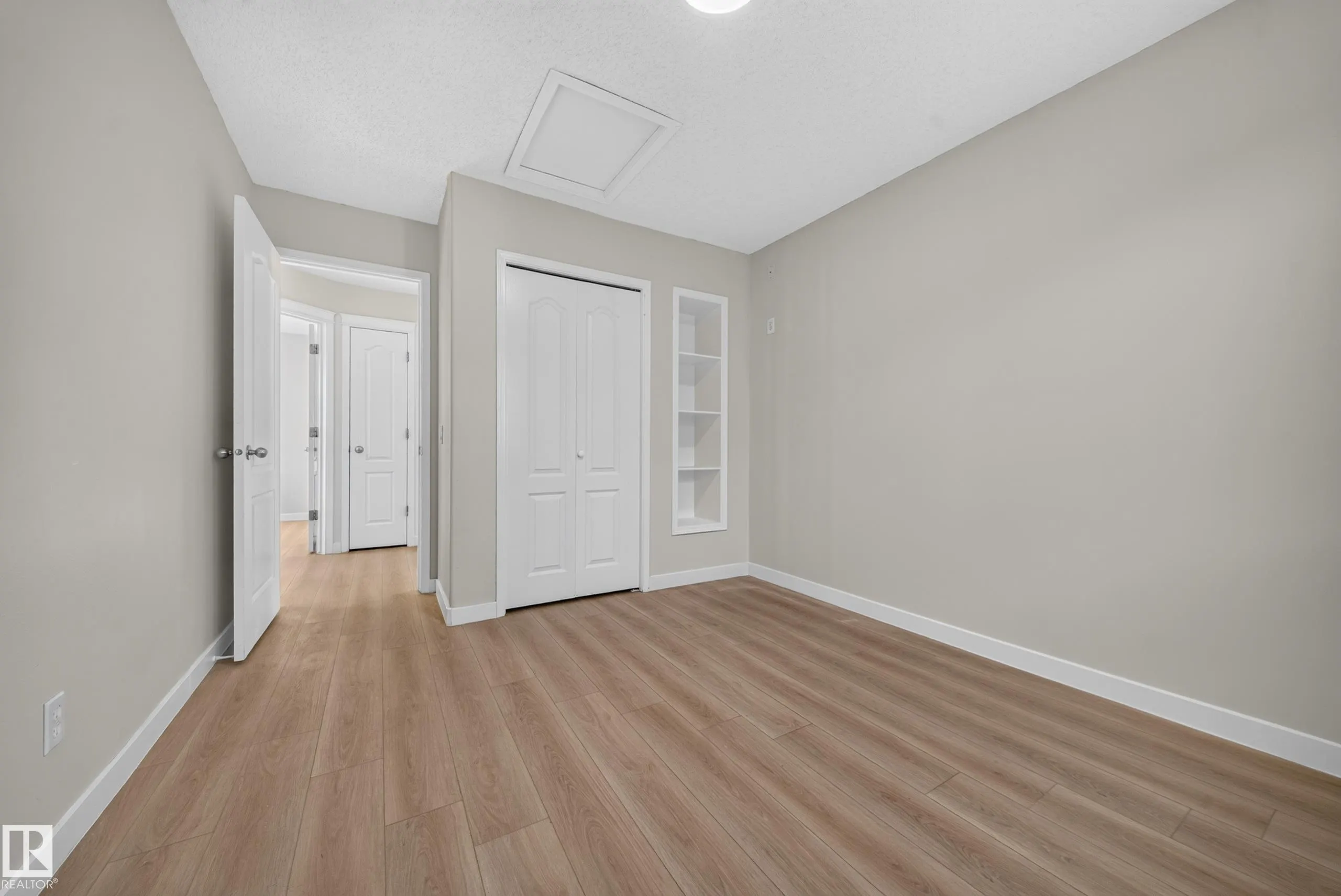7836 7 AVE SW