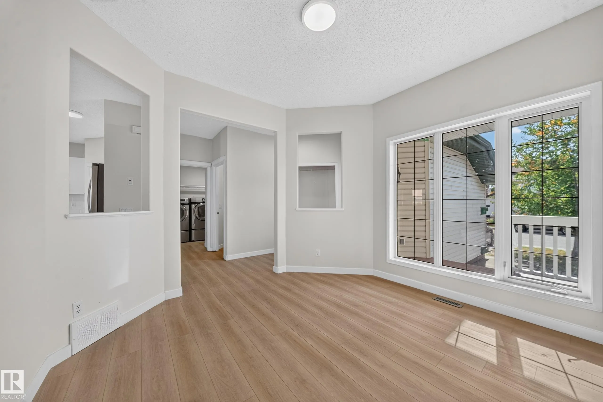 7836 7 AVE SW