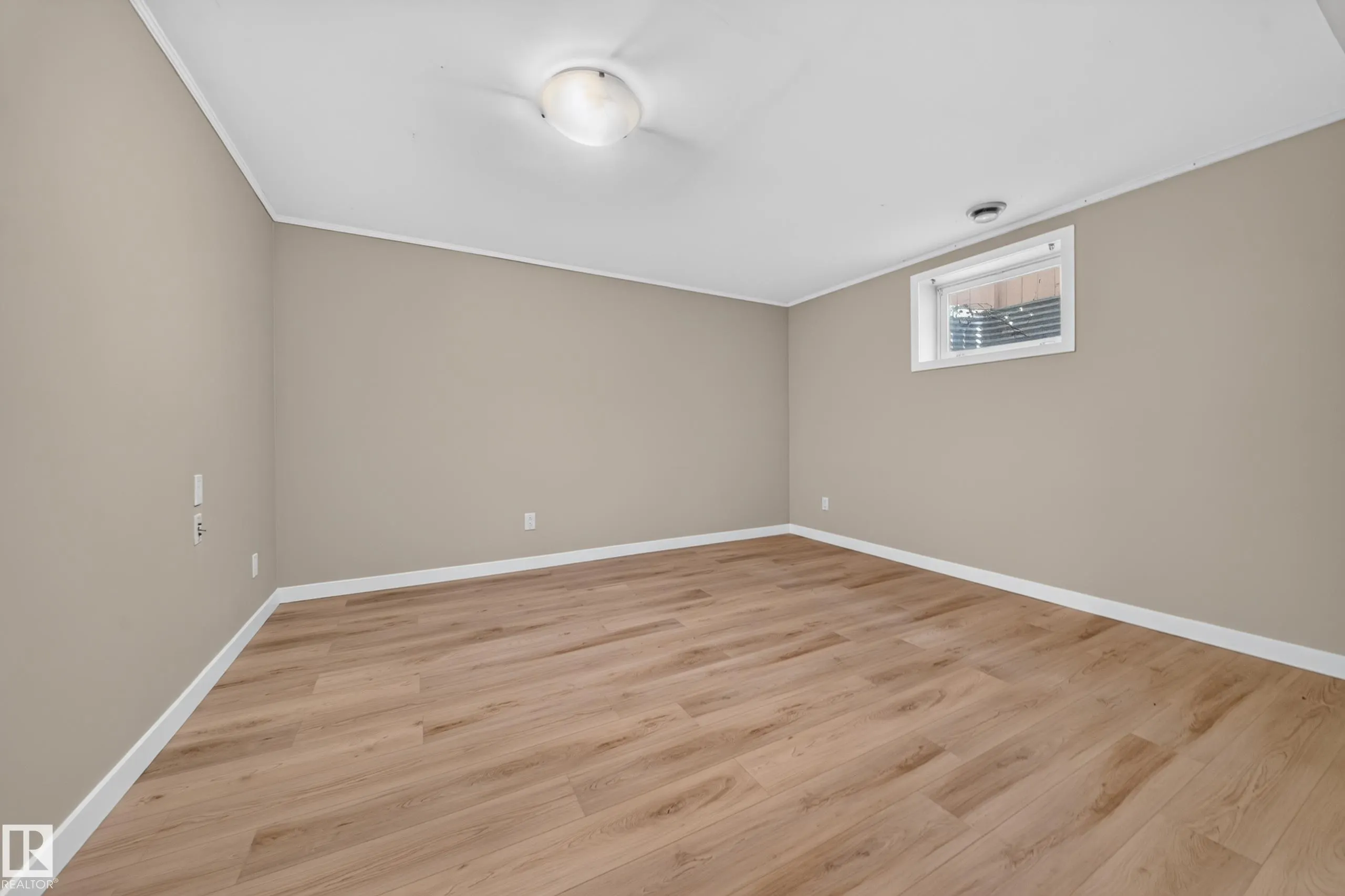 7836 7 AVE SW