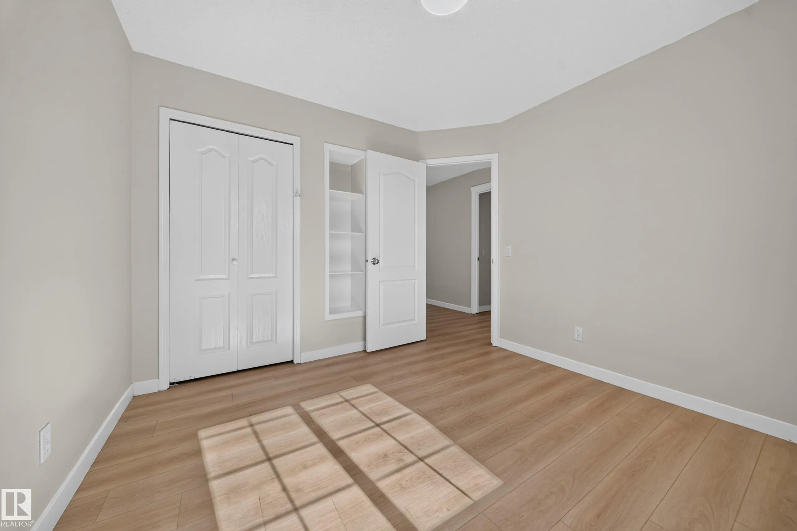 7836 7 AVE SW