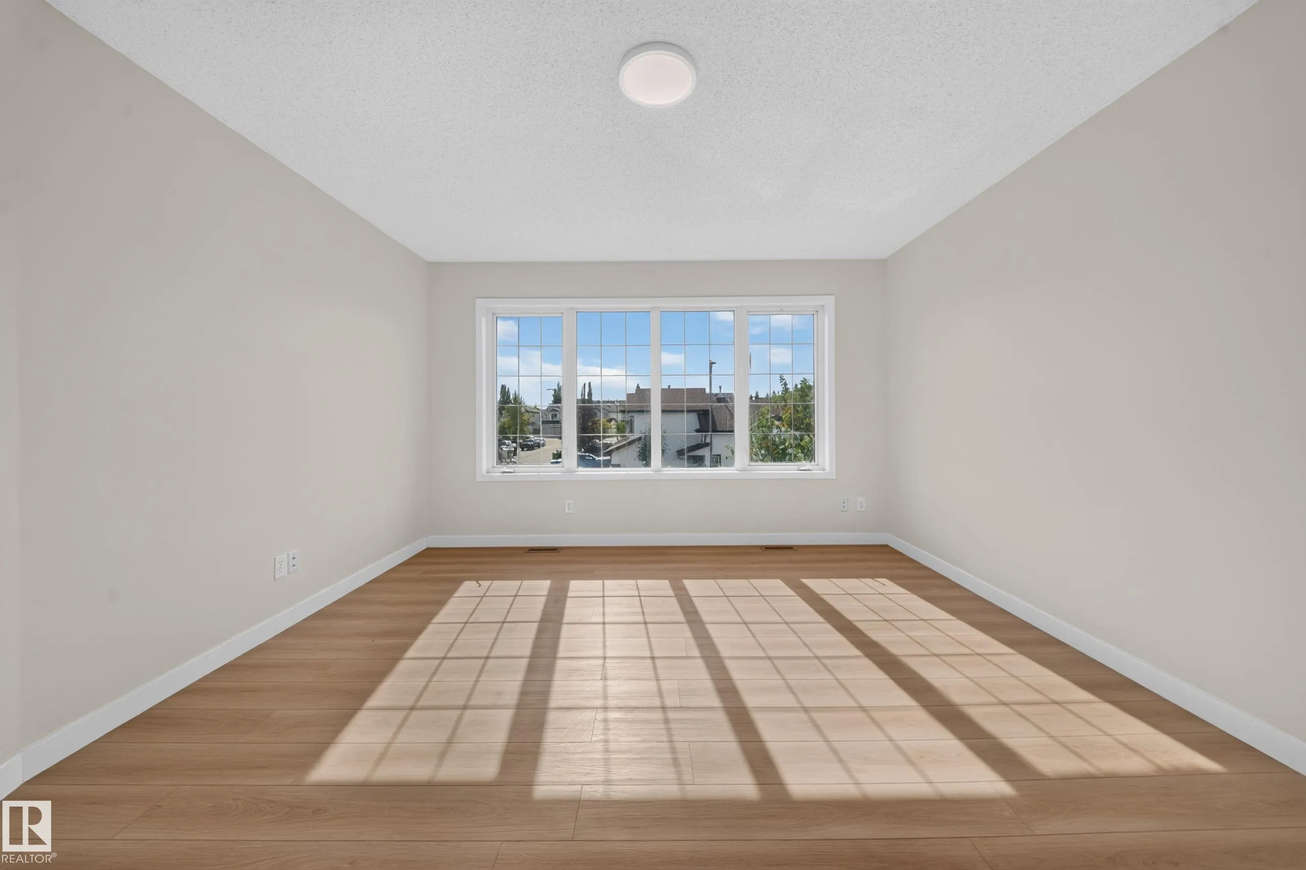 7836 7 AVE SW