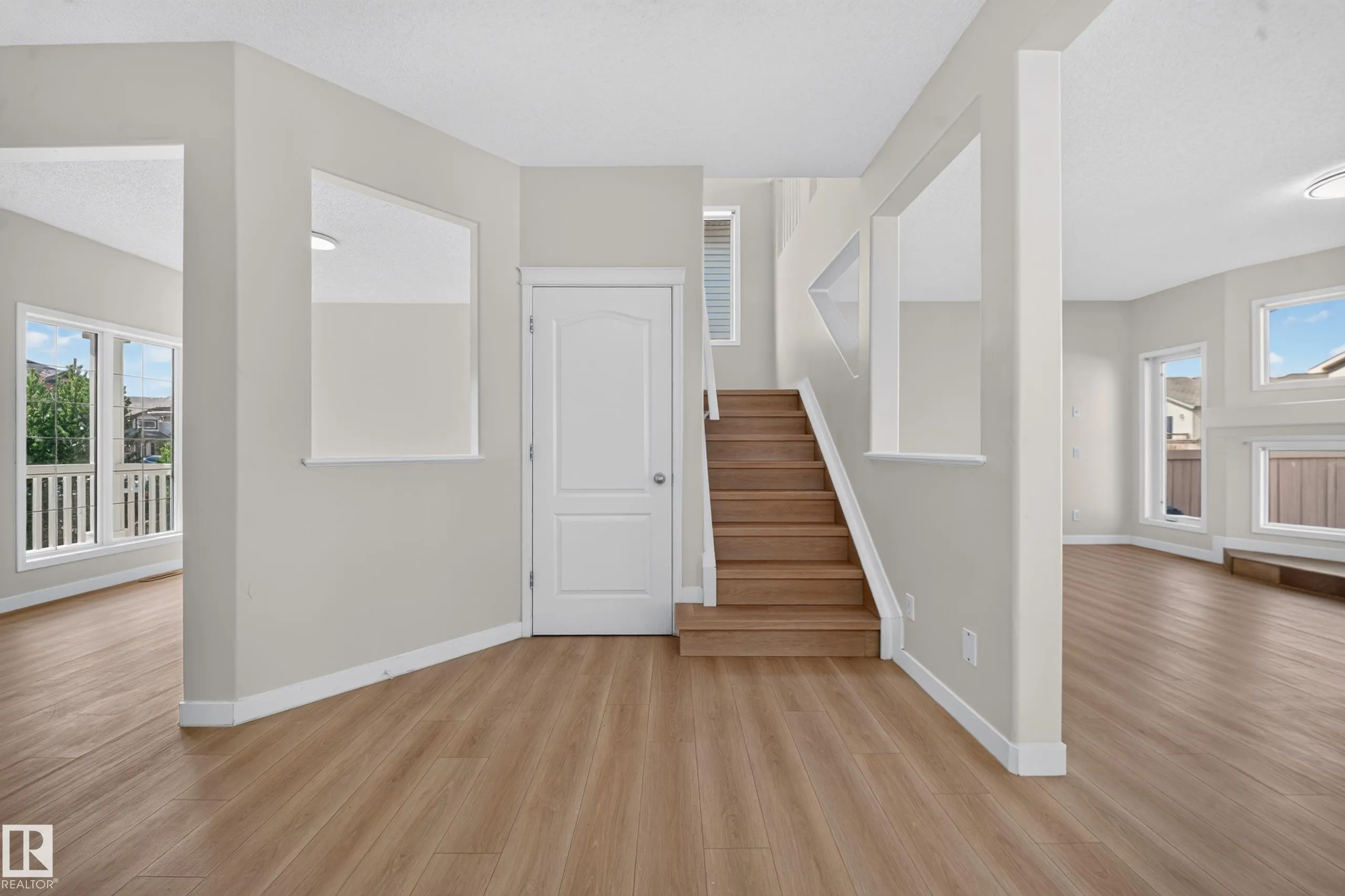 7836 7 AVE SW