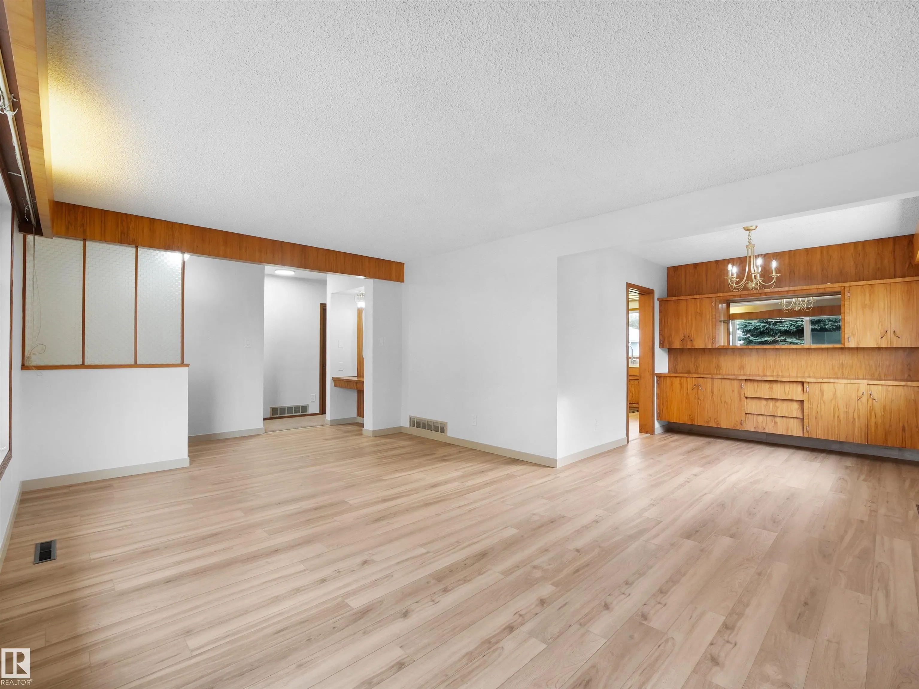 10307 135 Avenue