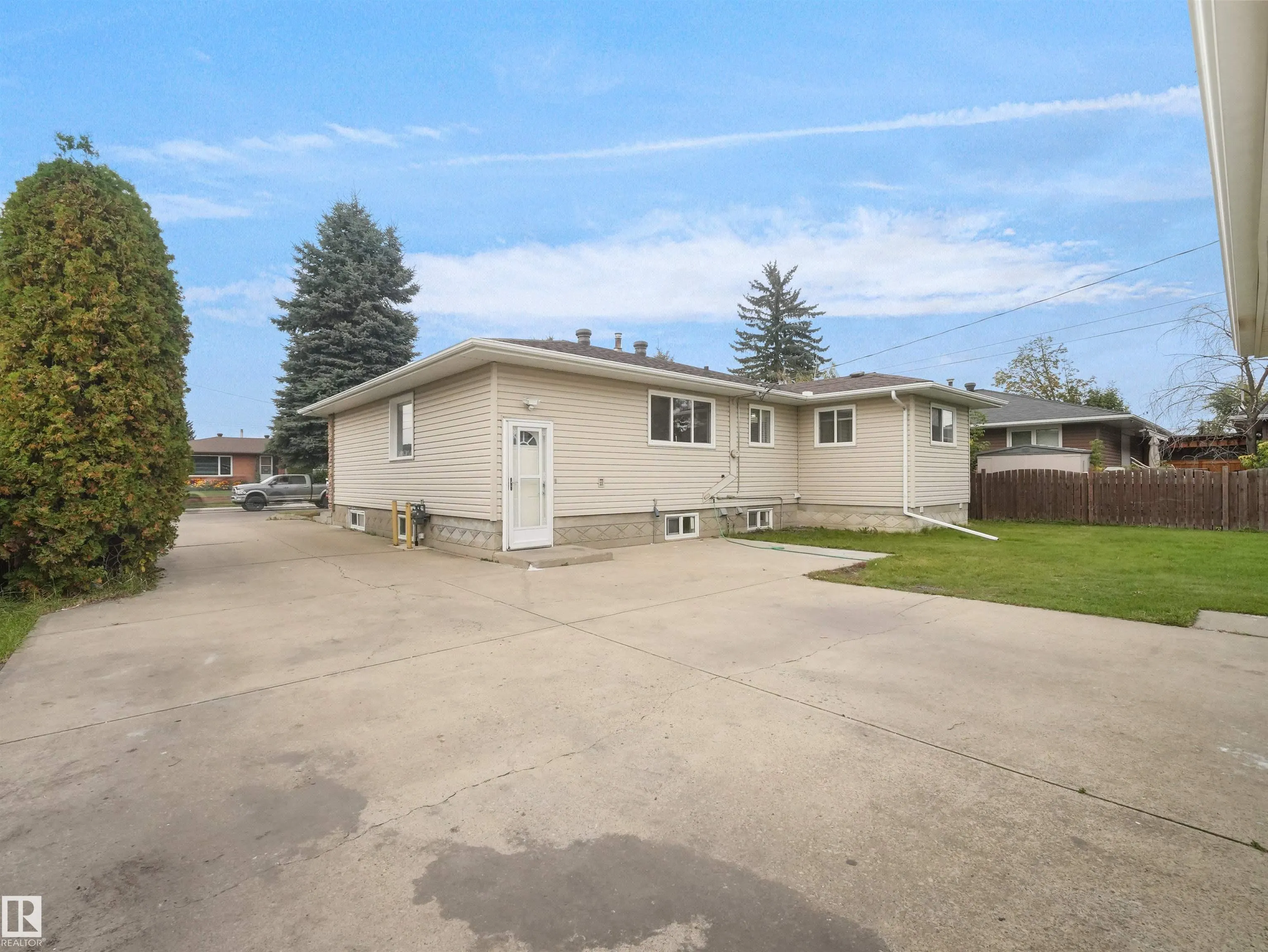 10307 135 Avenue