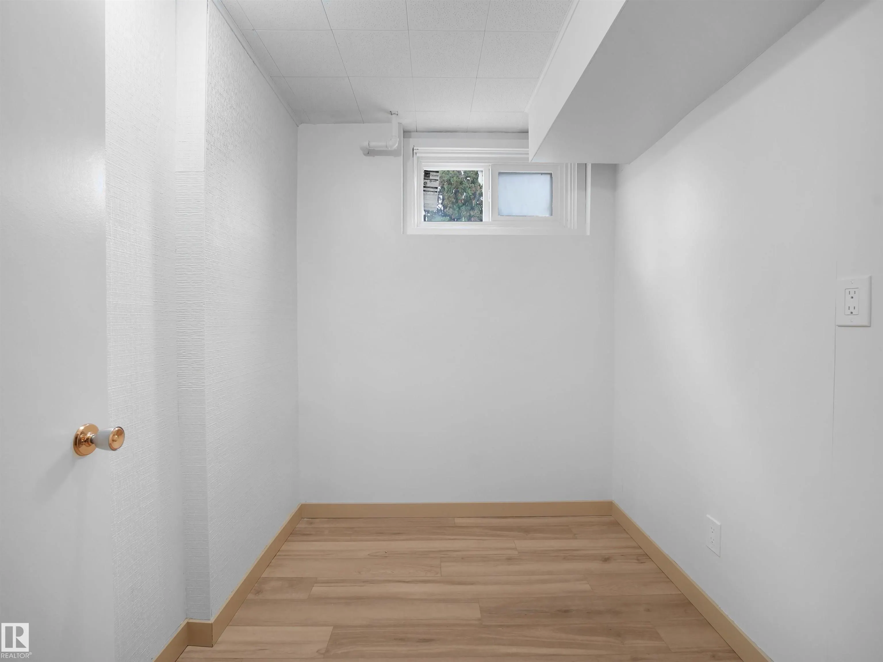 10307 135 Avenue