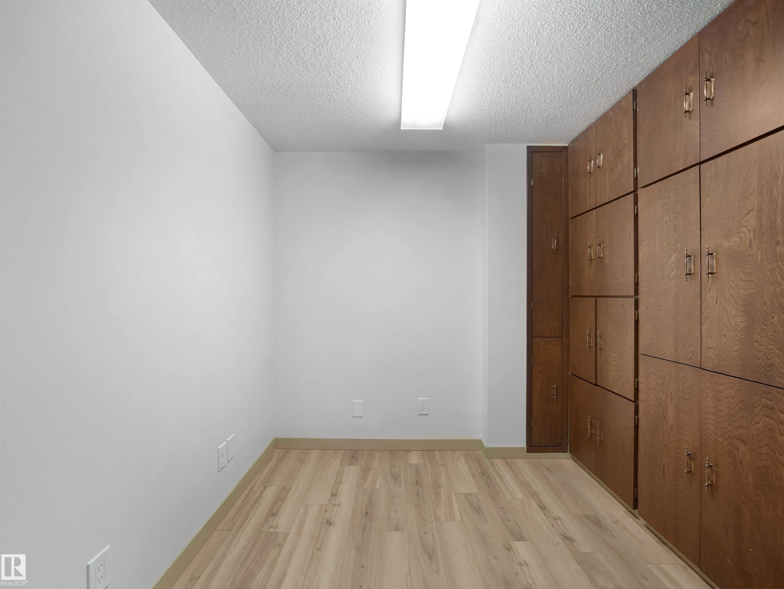 10307 135 Avenue