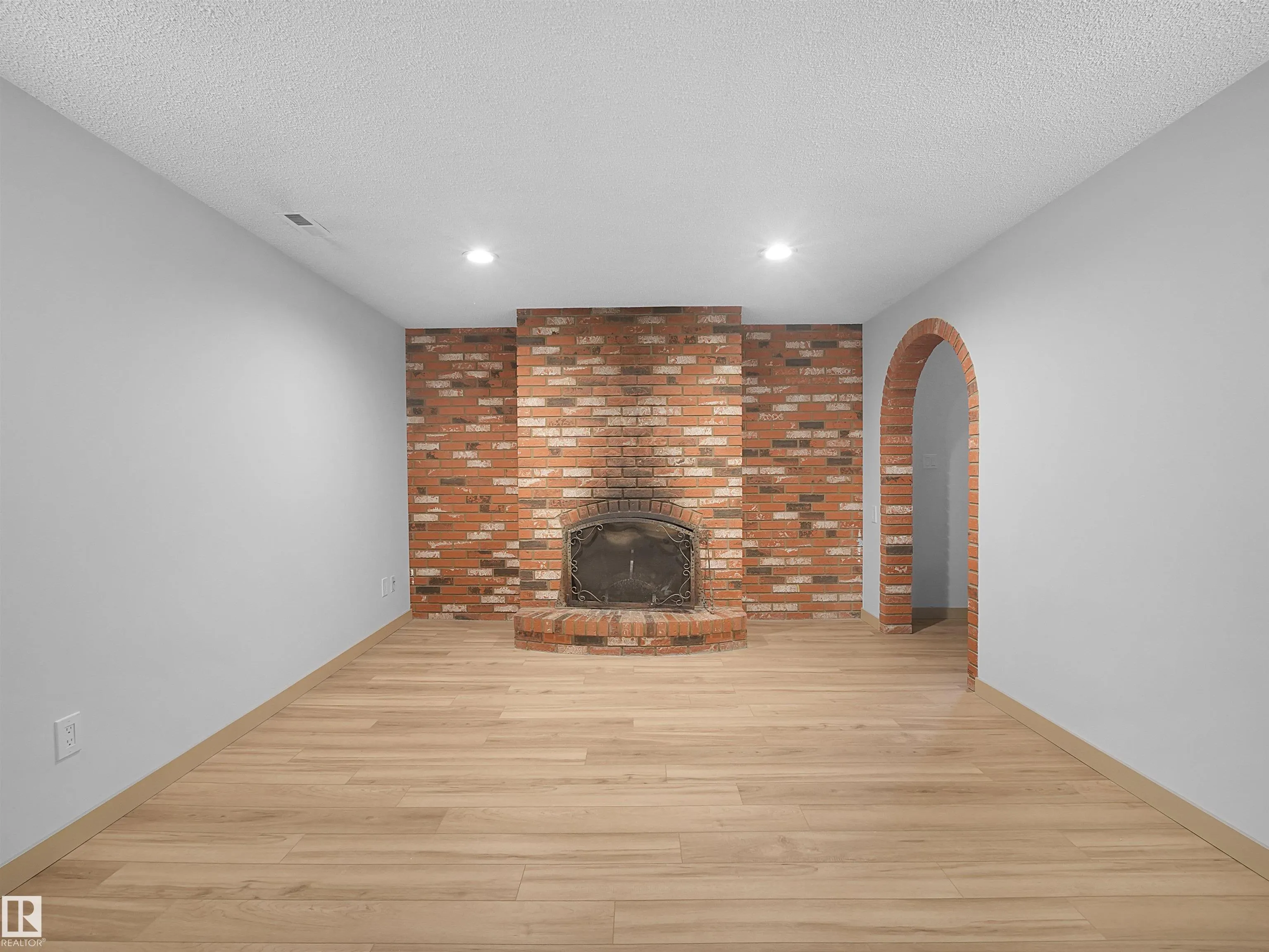 10307 135 Avenue