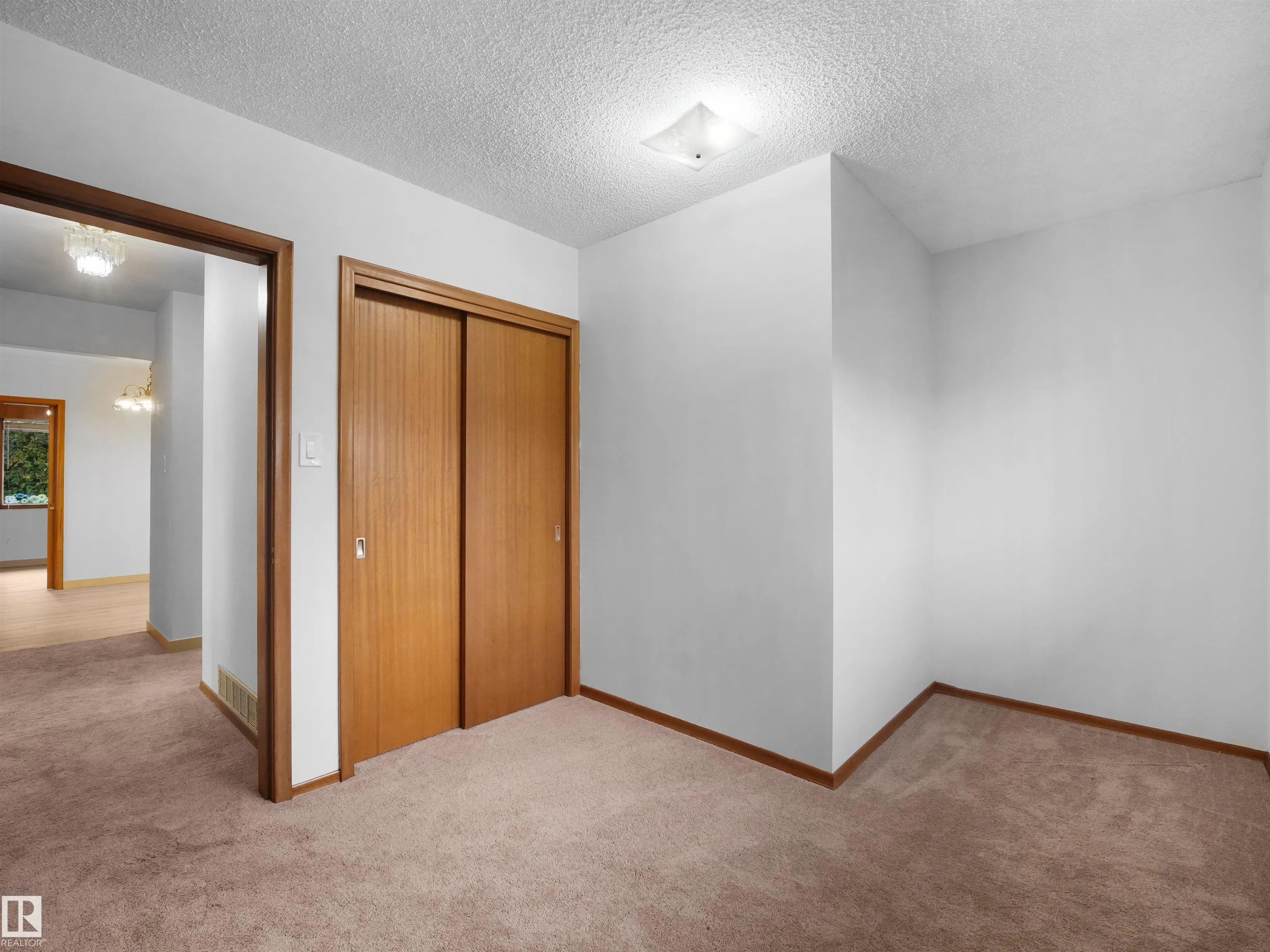 10307 135 Avenue