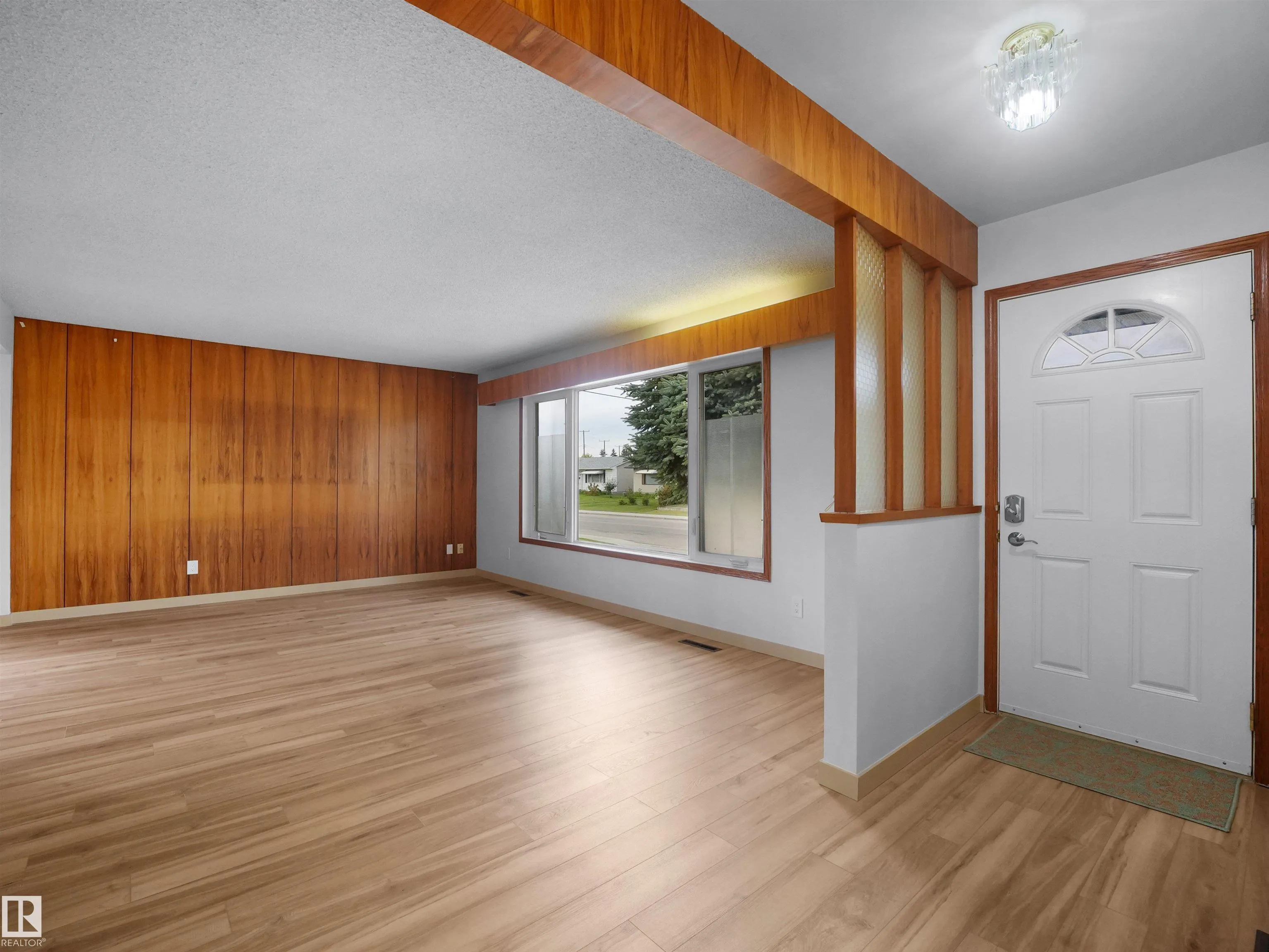 10307 135 Avenue