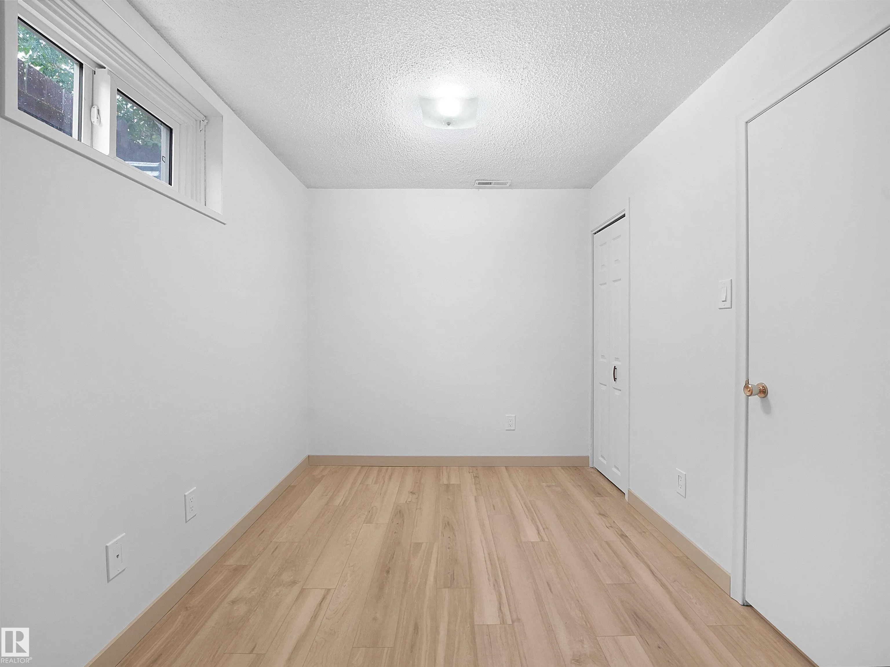 10307 135 Avenue